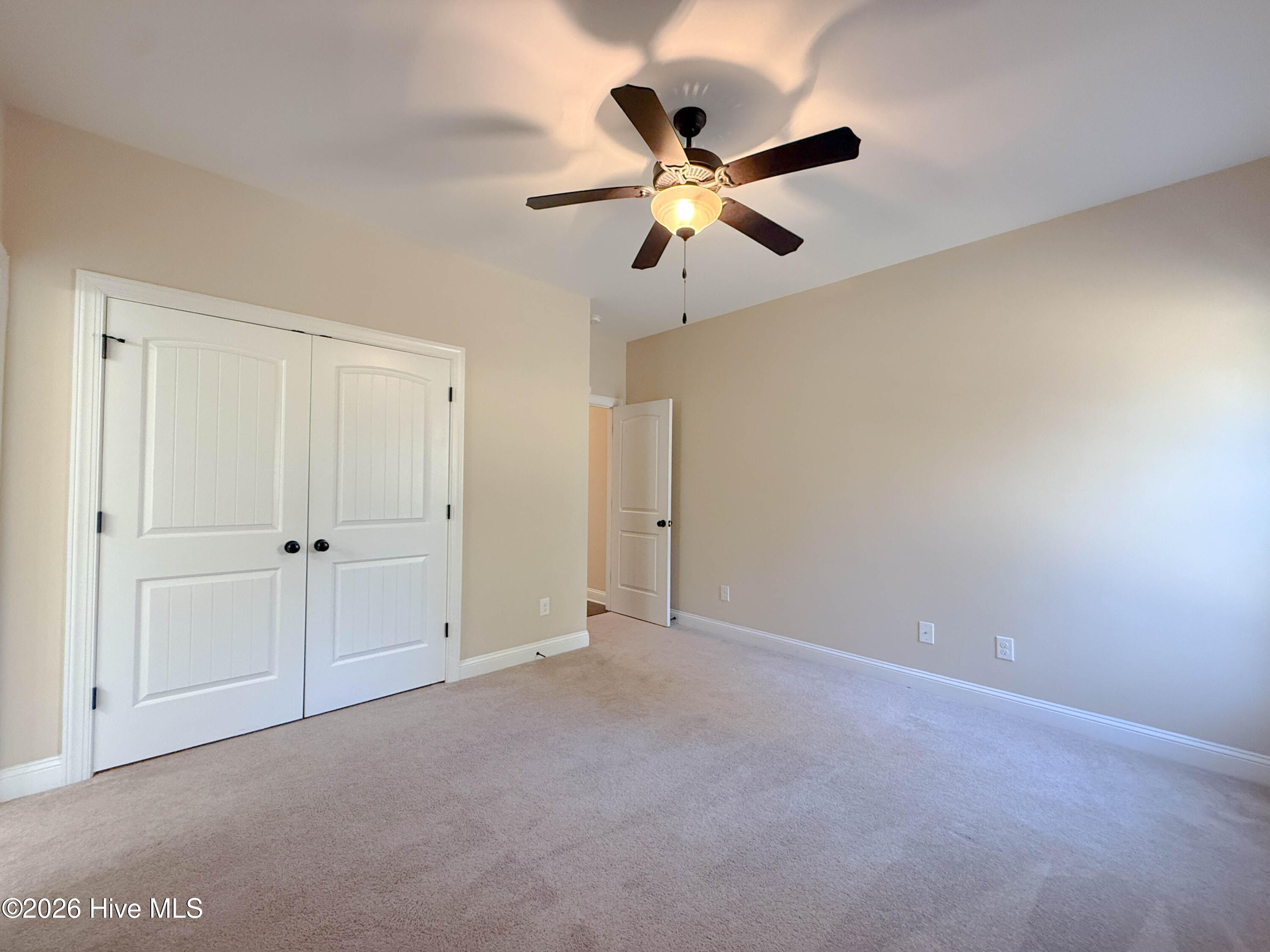 100550351 | Photo 72