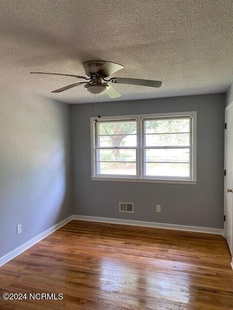 100533796 | Photo 34