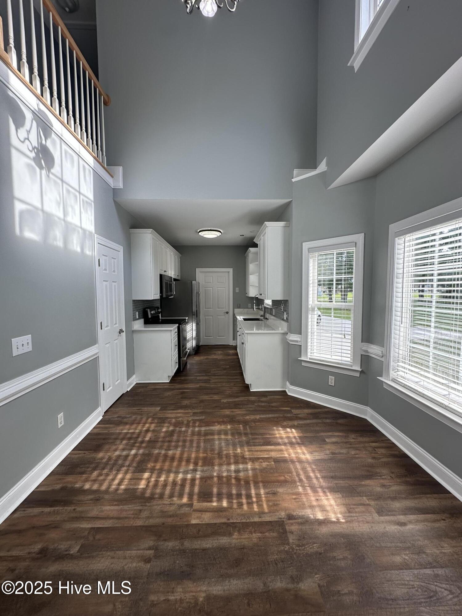 100524744 | Photo 13