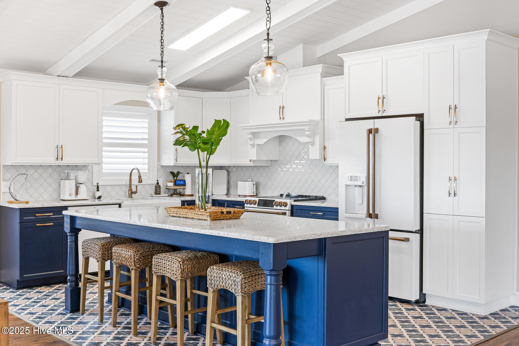 100542757 | Photo 17