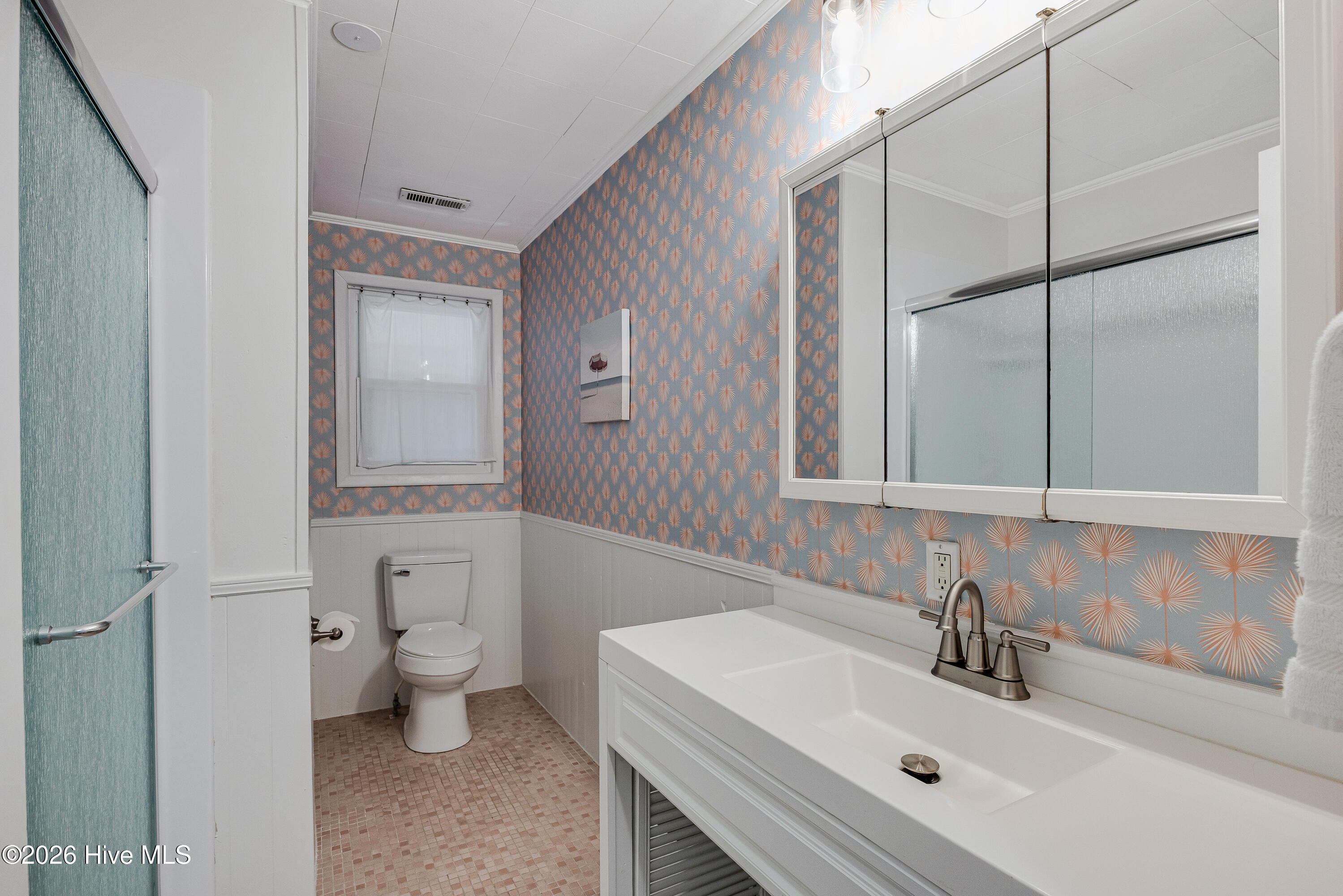 100569665 | Photo 10