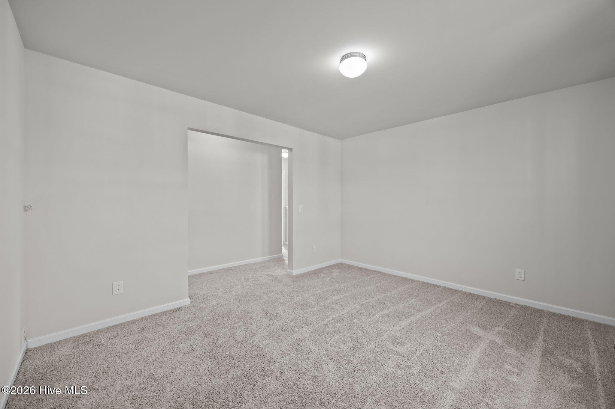 100549806 | Photo 32