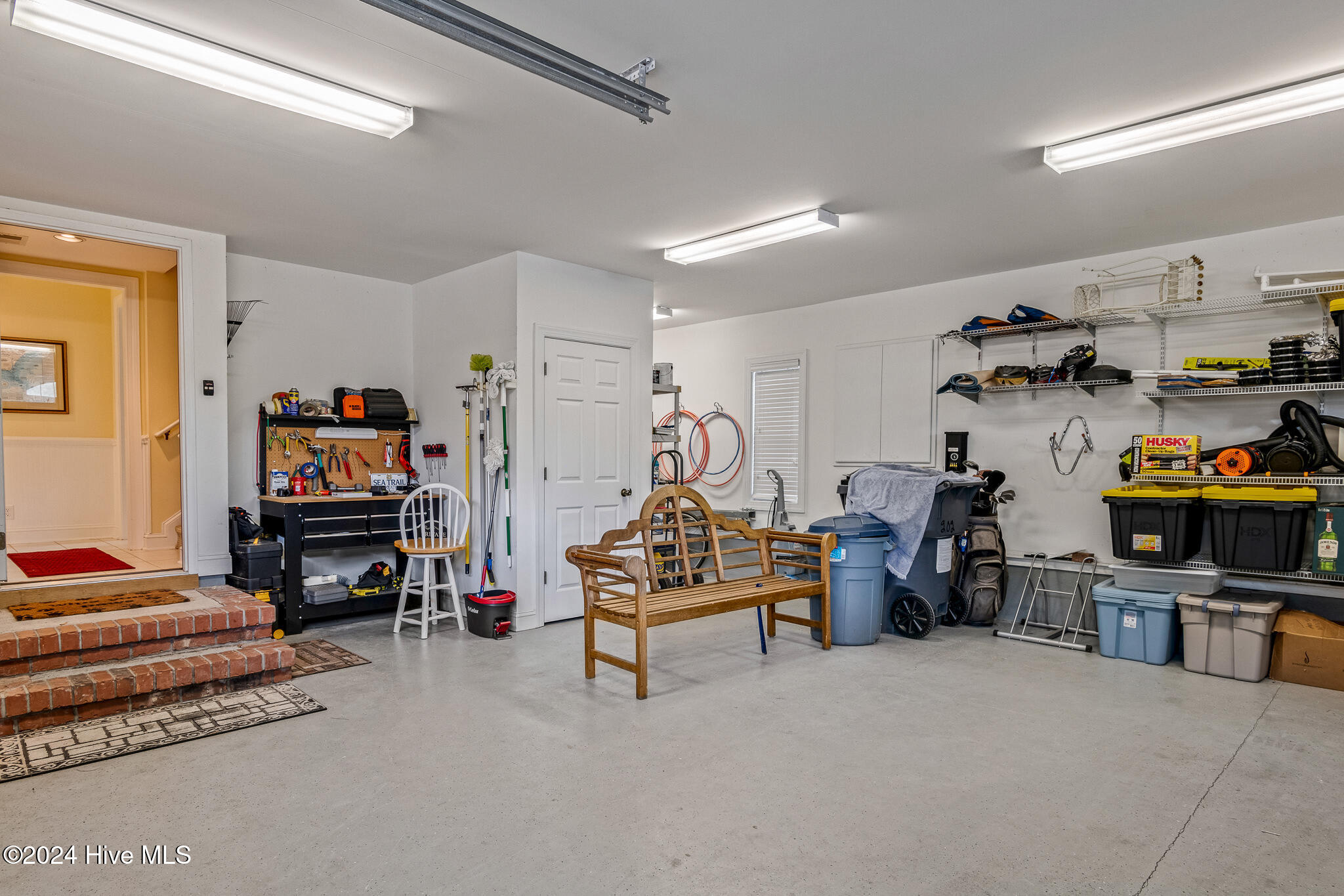 100475224 | Photo 54