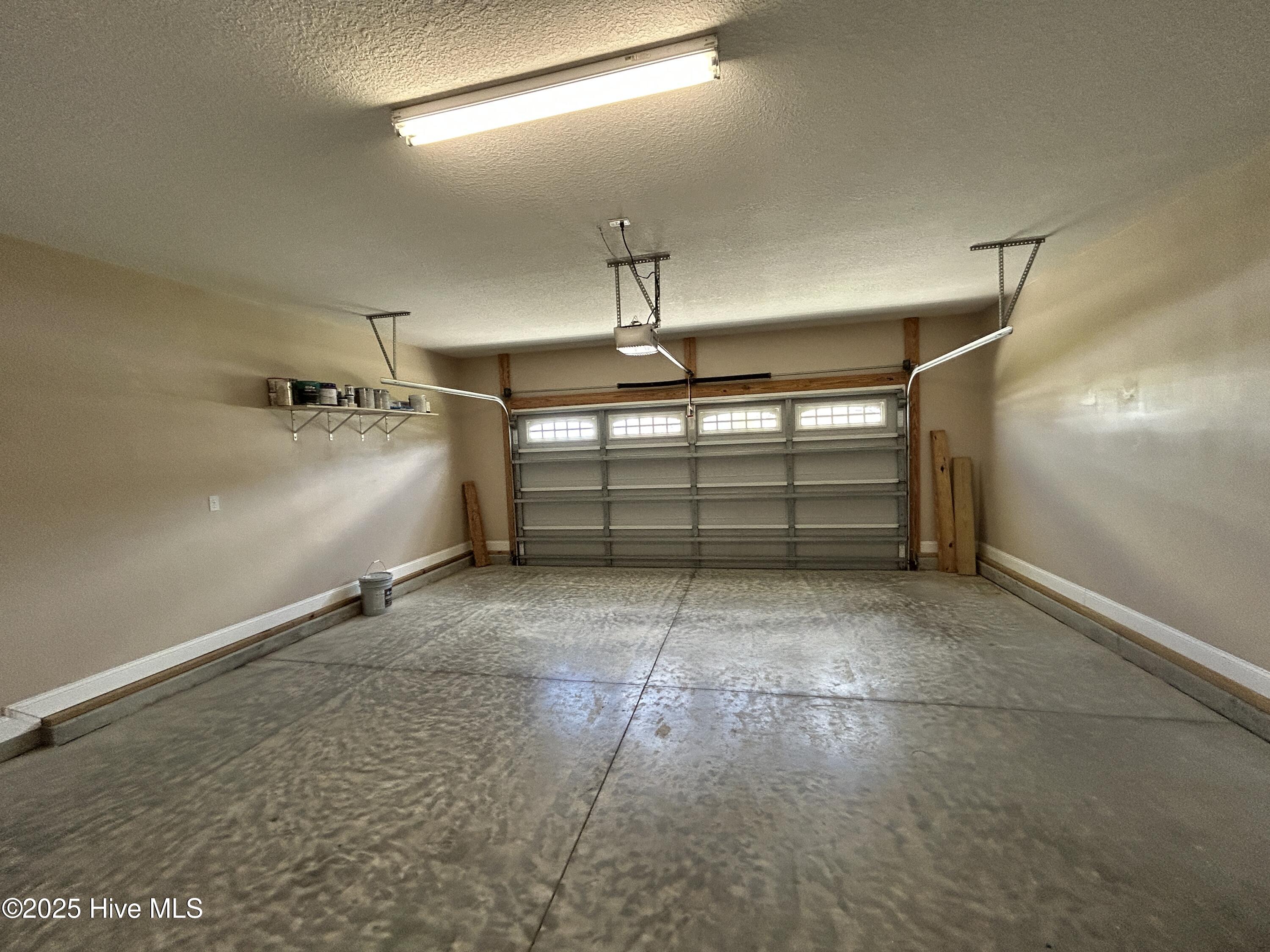 100528484 | Photo 50