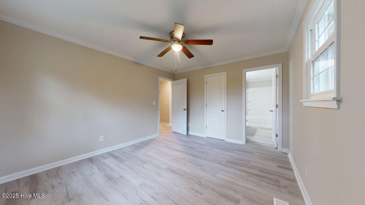 100536677 | Photo 21