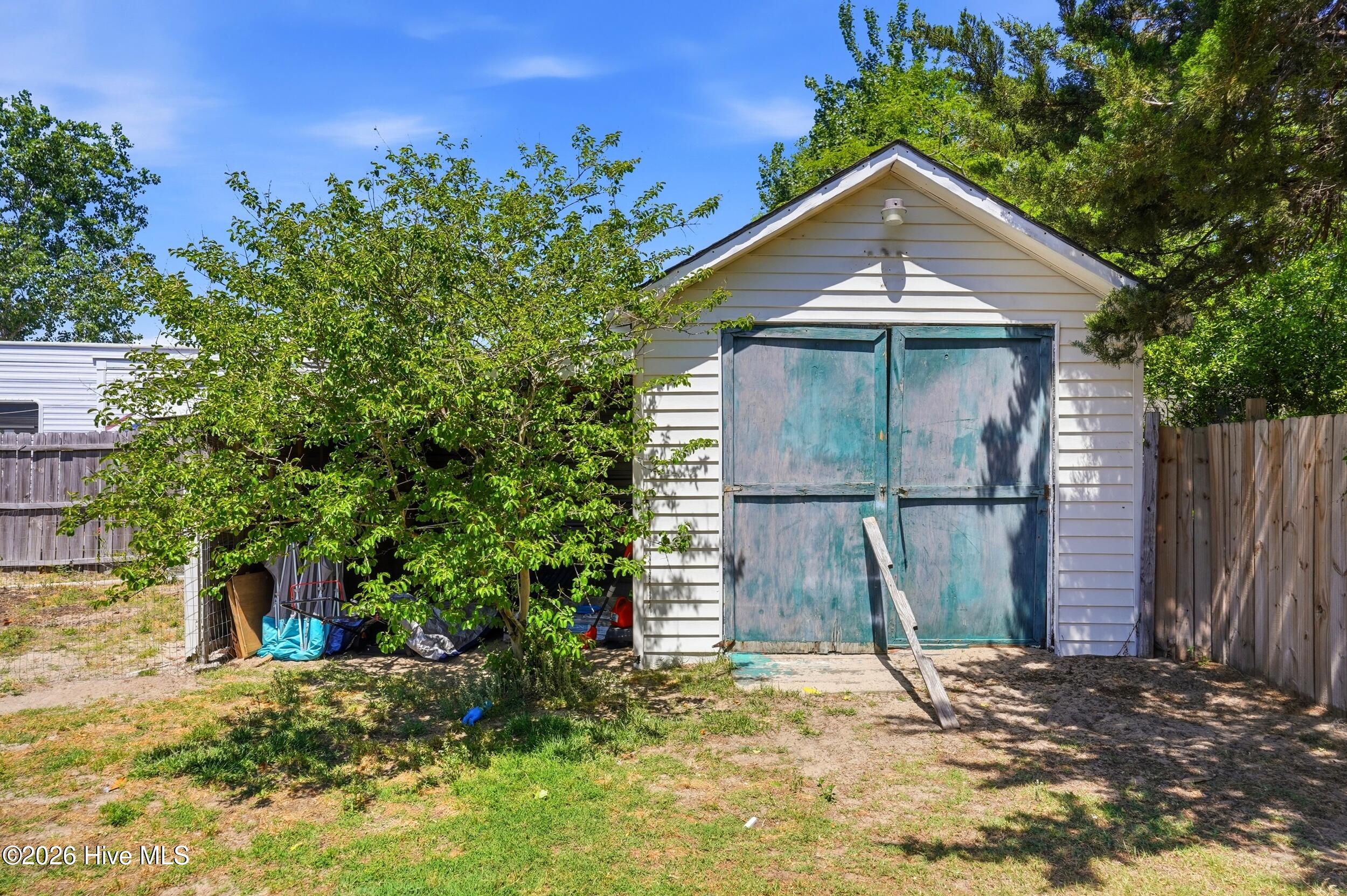 100569235 | Photo 27