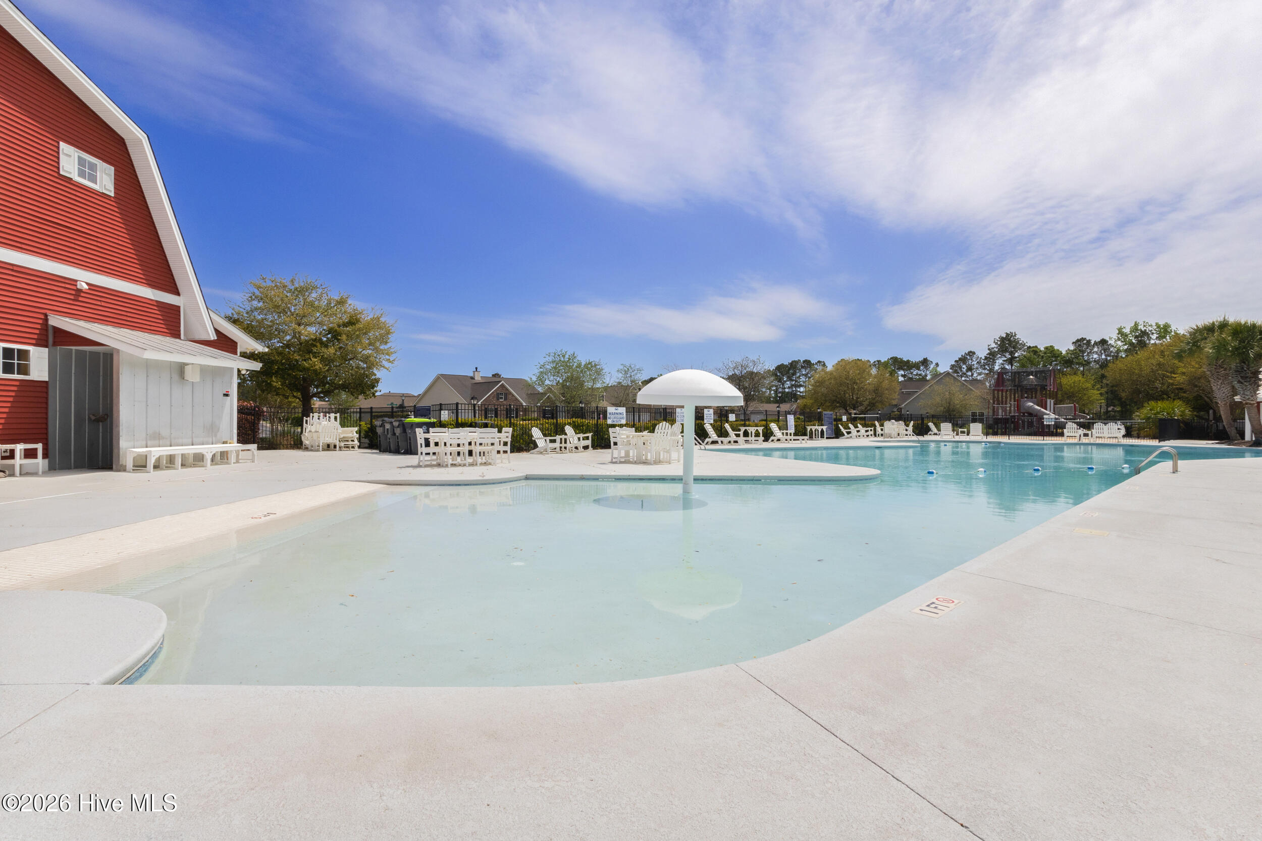 100565406 | Photo 44