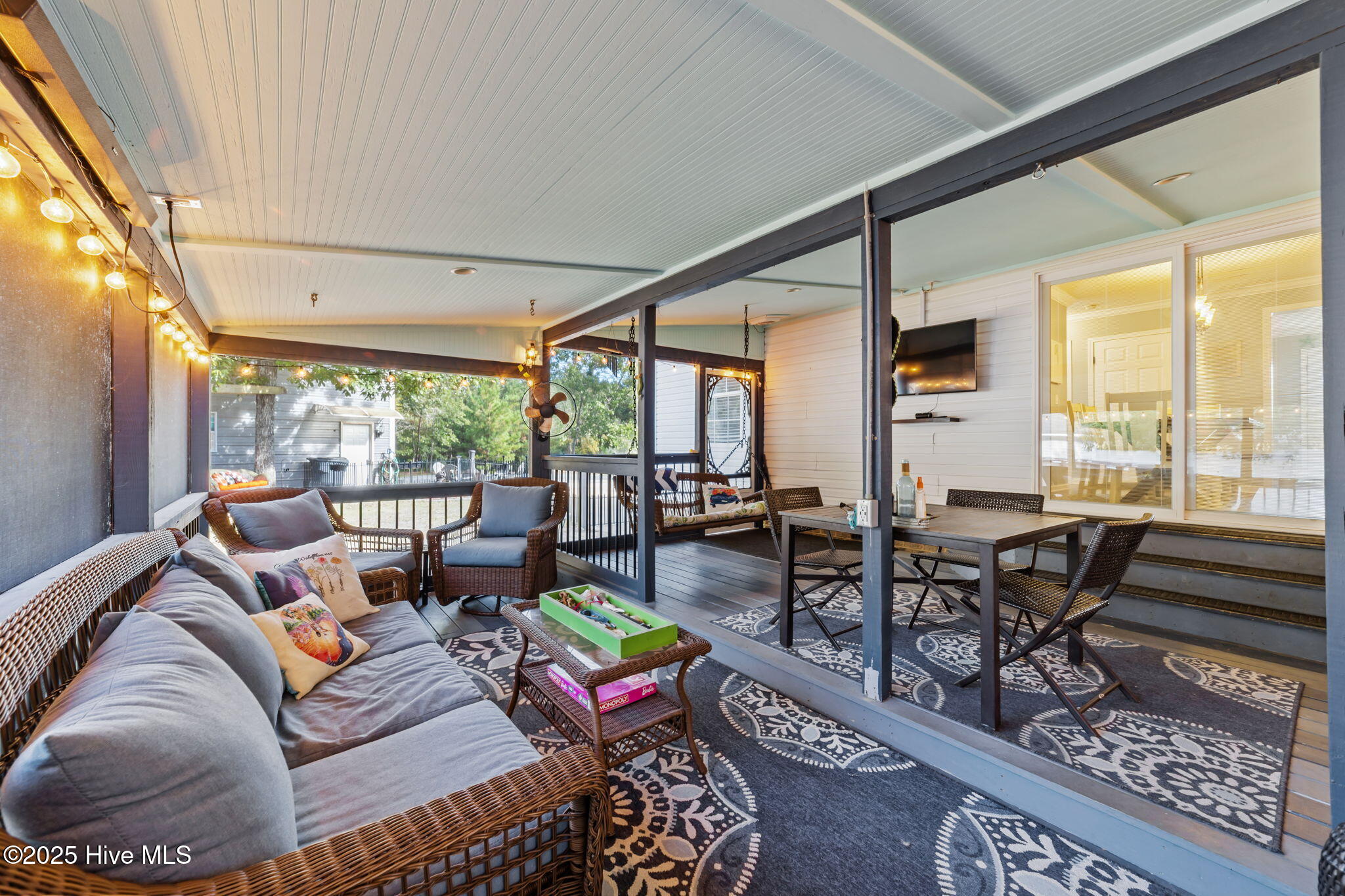 100533050 | Photo 28