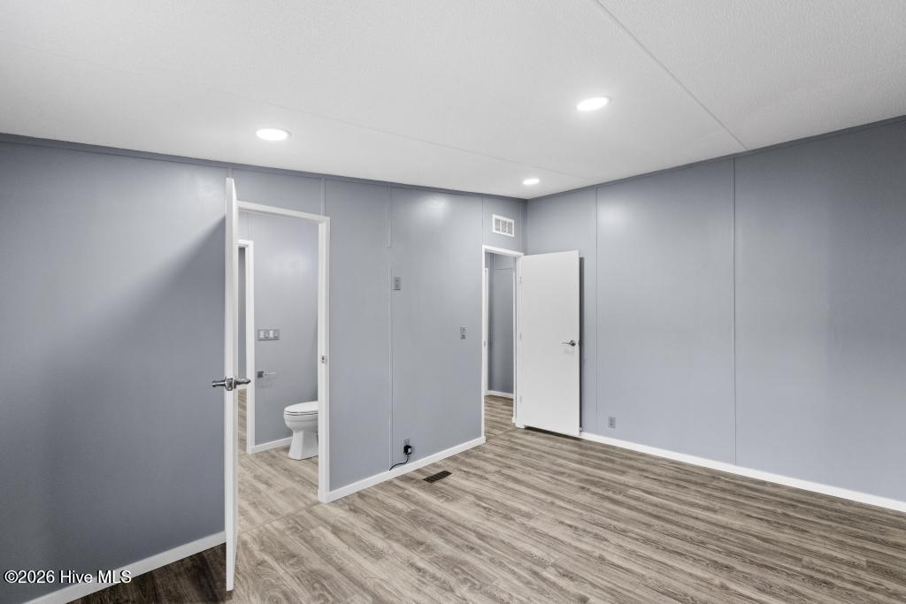 100555089 | Photo 15