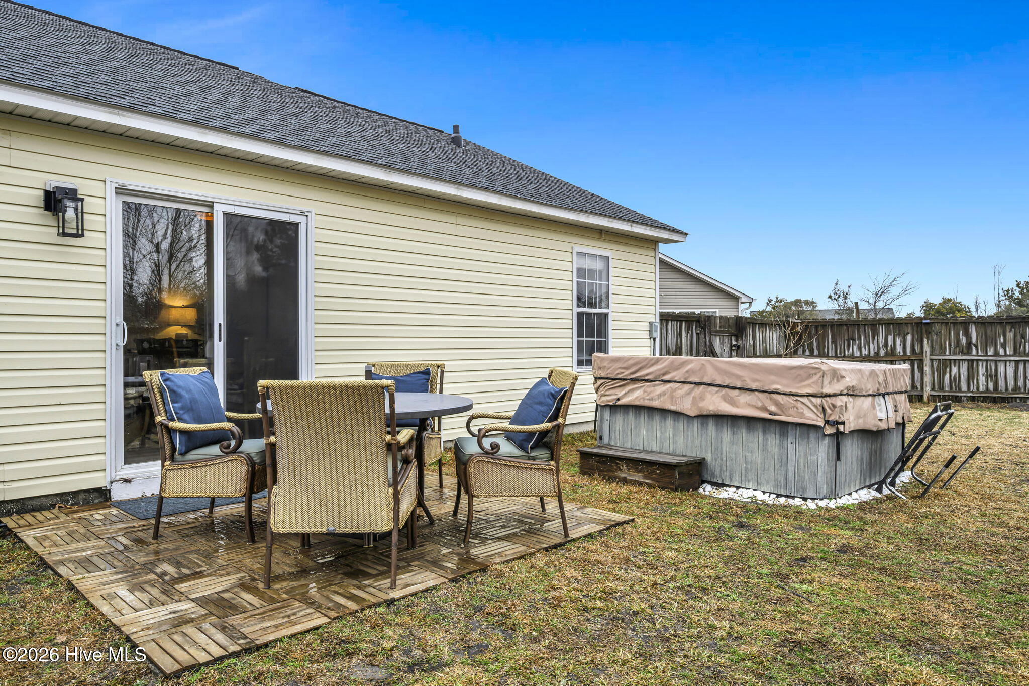 100556201 | Photo 21