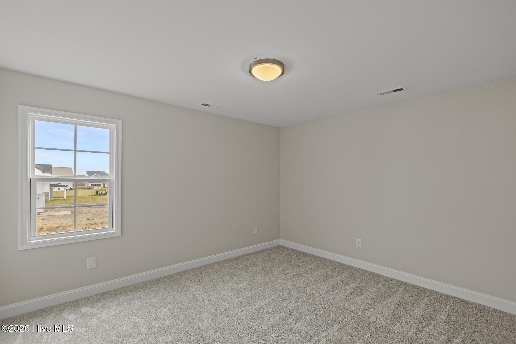 100519461 | Photo 27