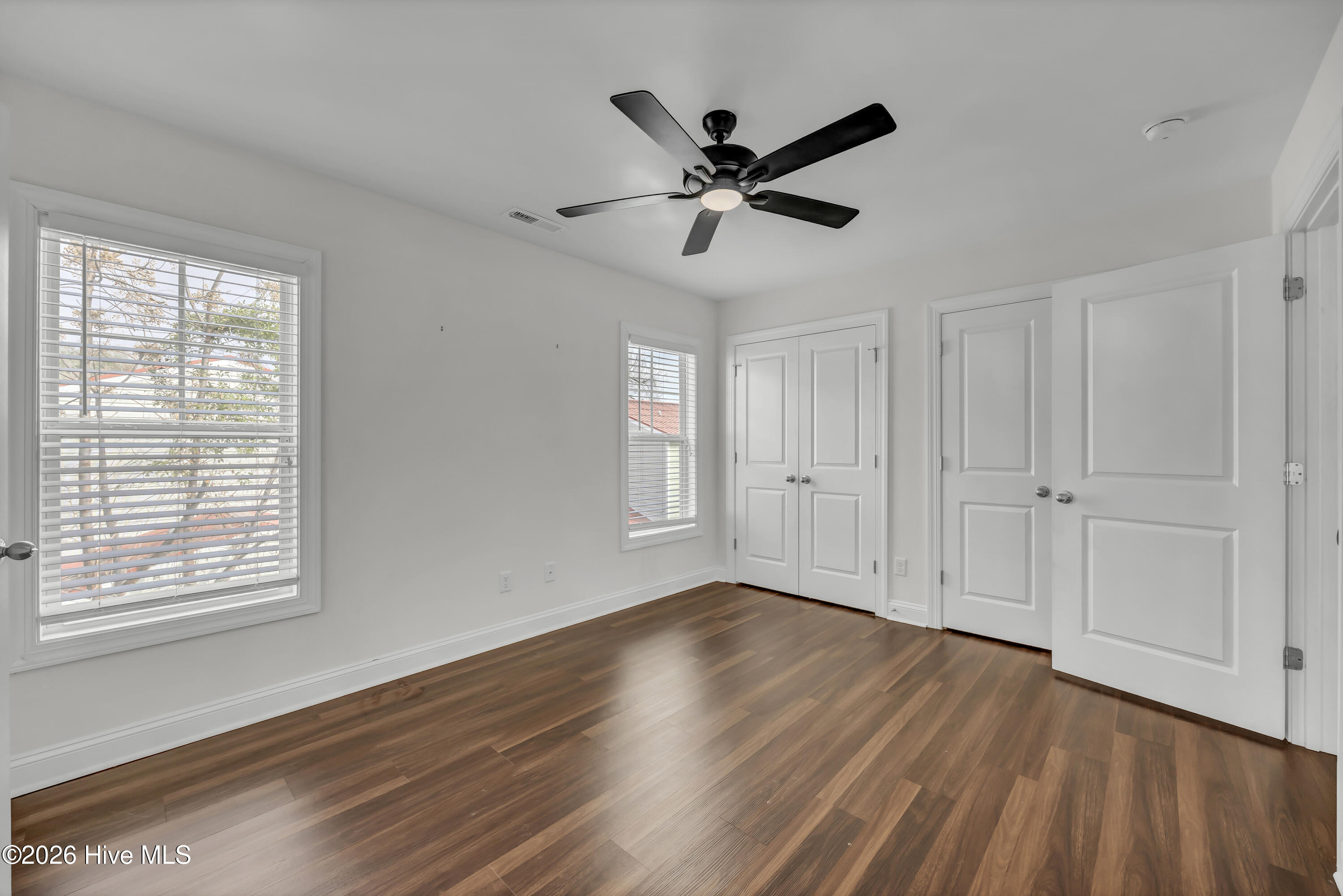 100551563 | Photo 19