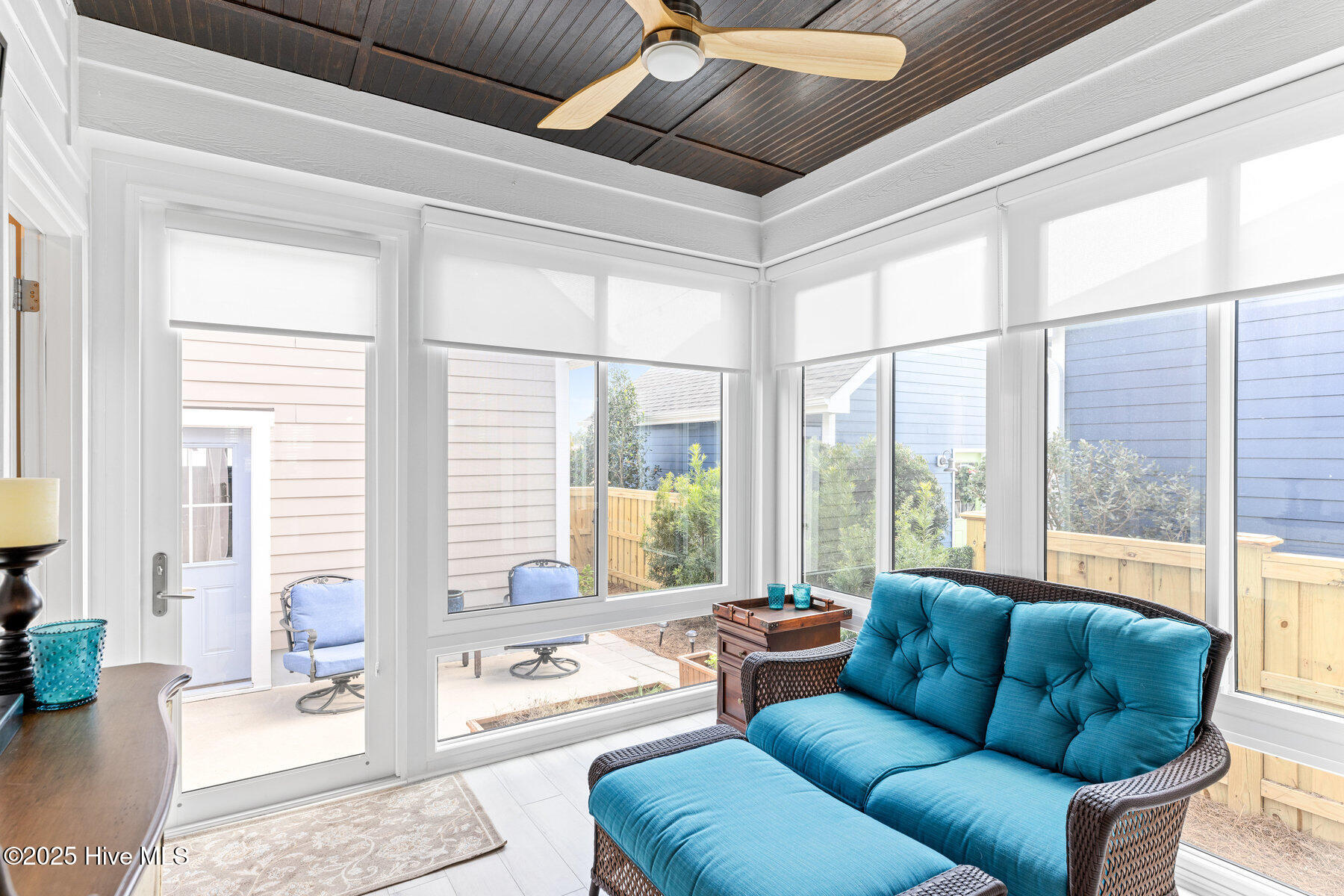 100547714 | Photo 16