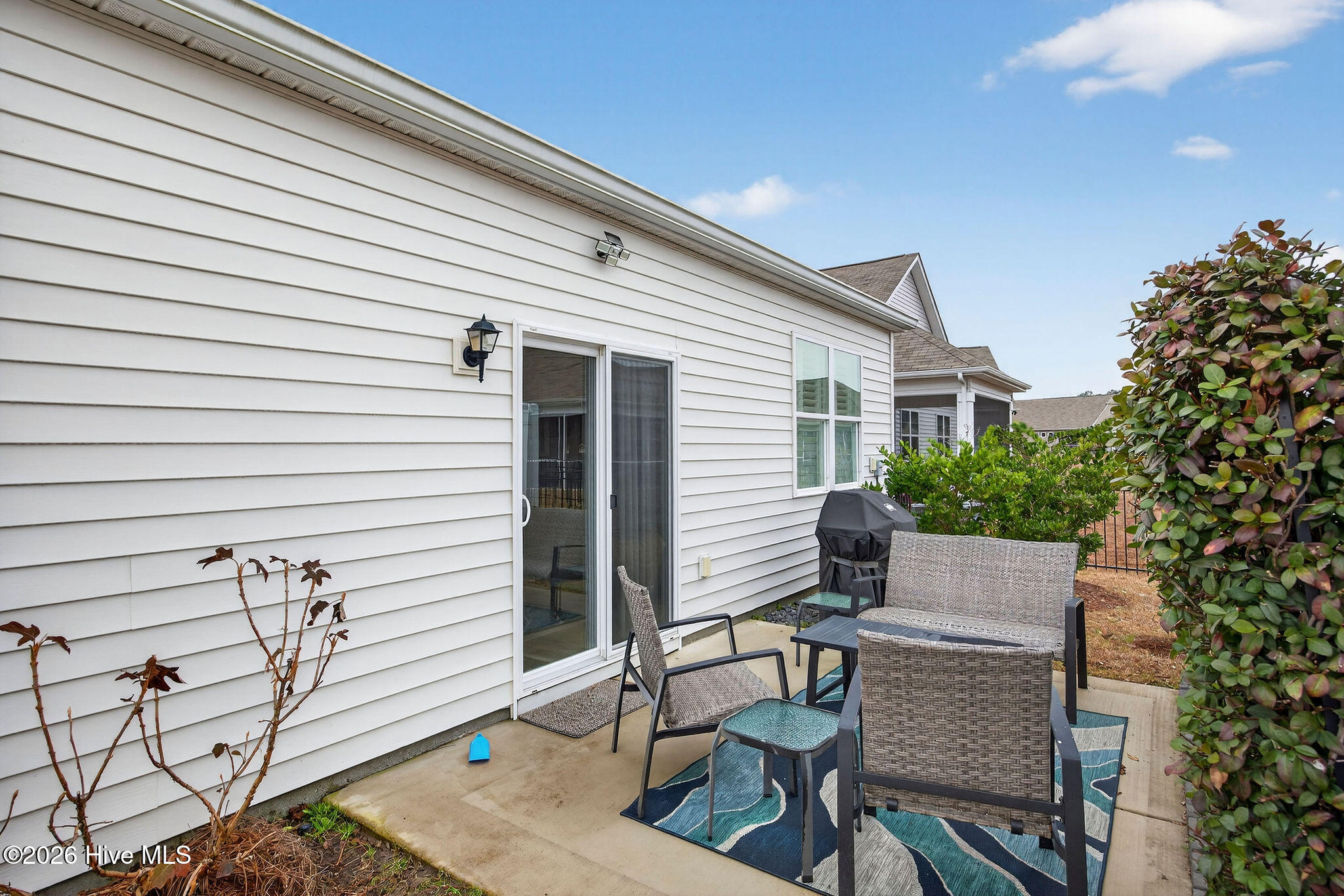 100551892 | Photo 30