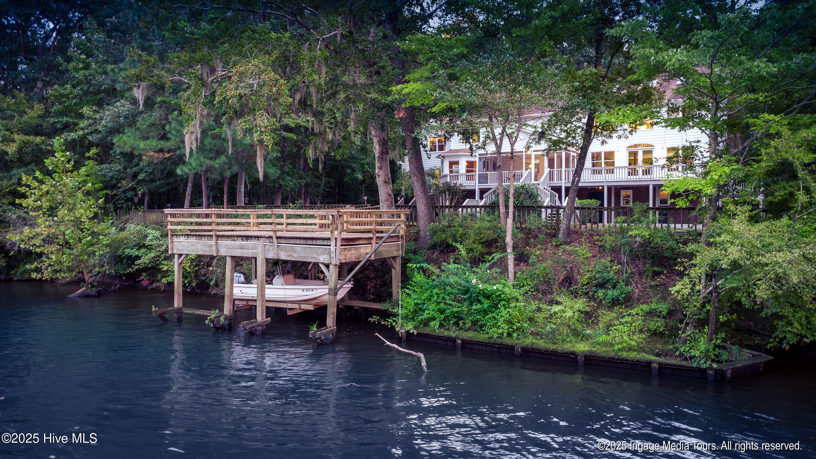 Homes for sale in Grimesland, NC | 108 Farmington Rd, Grimesland, NC 27837 | MLS# 100528131