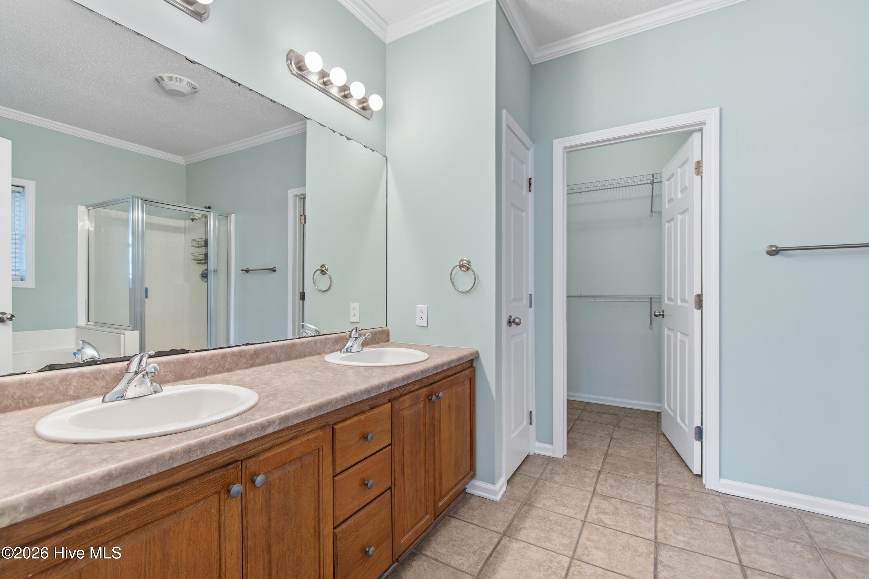 100556655 | Photo 32