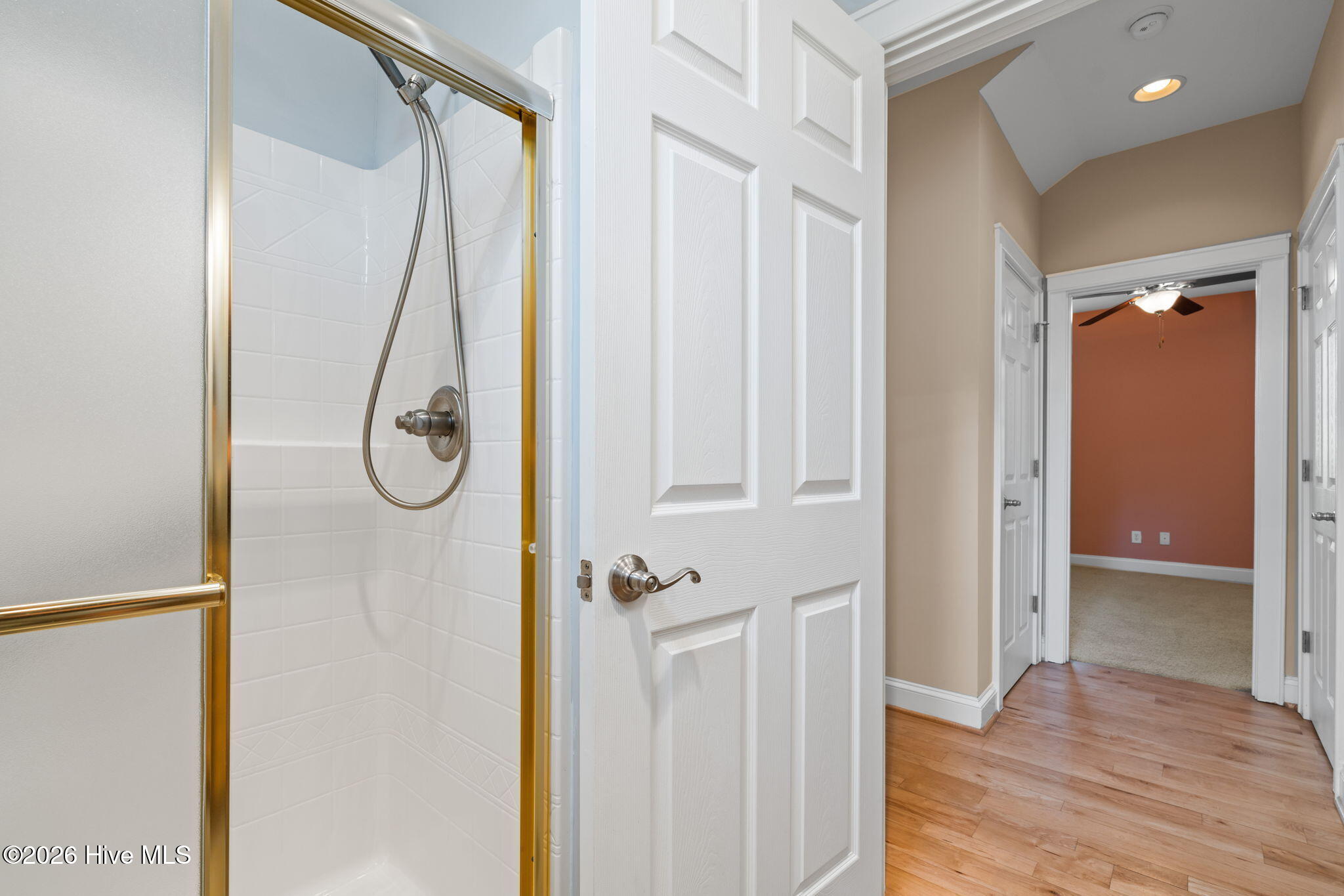 100564903 | Photo 39