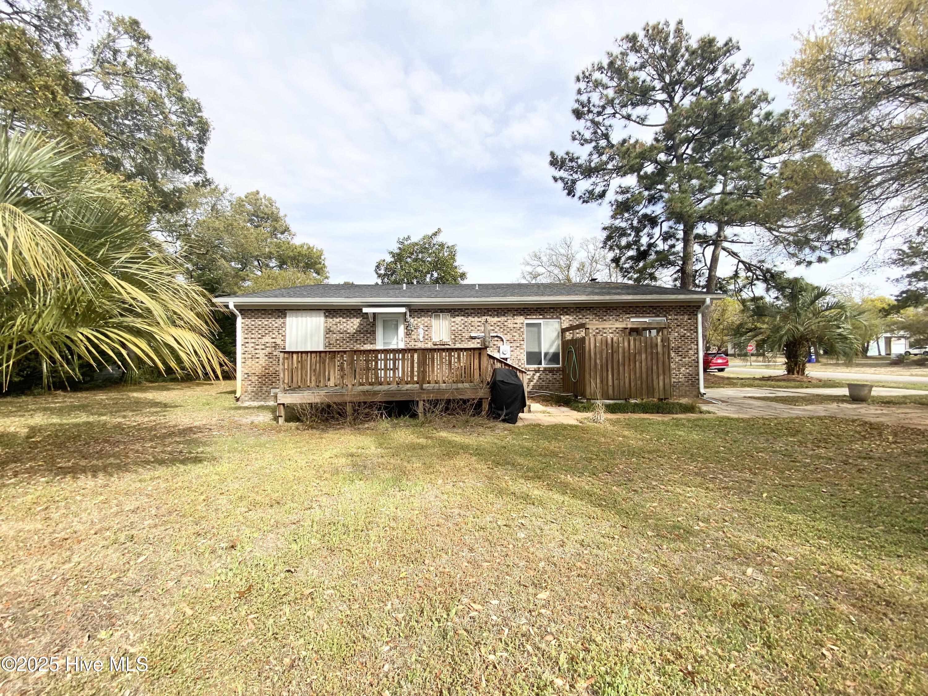 100501083 | Photo 30