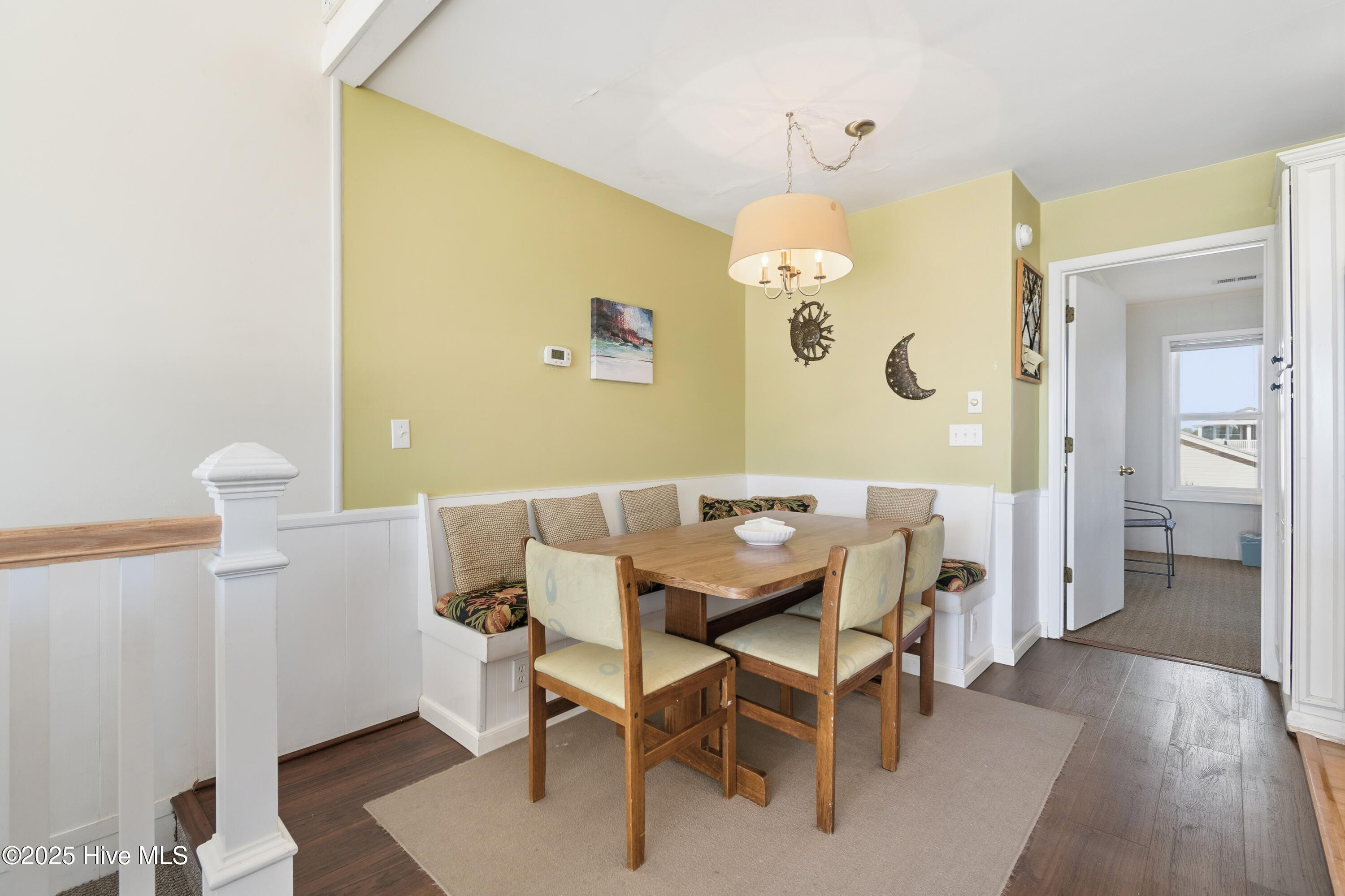 100541923 | Photo 18