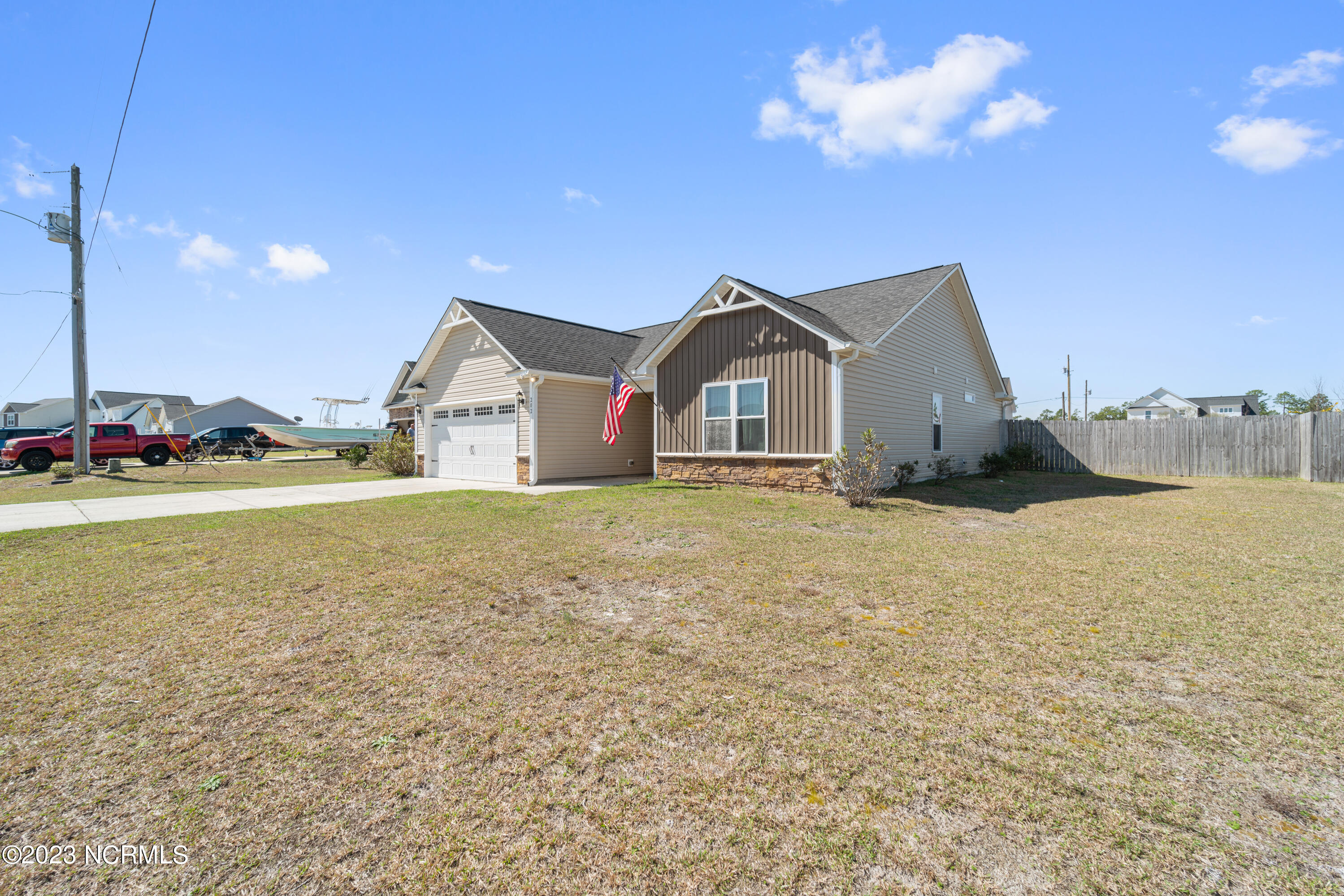 100514781 | Photo 24