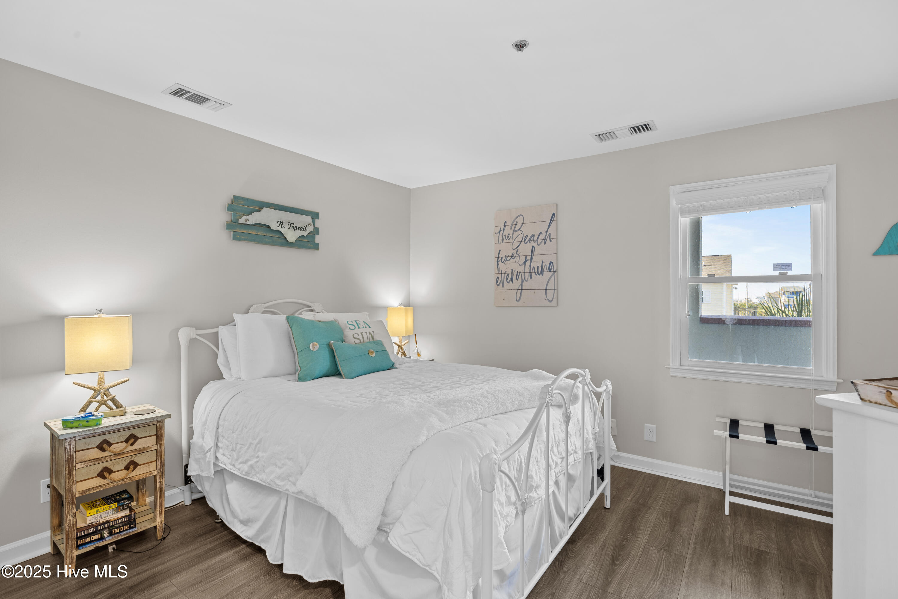 100530467 | Photo 29