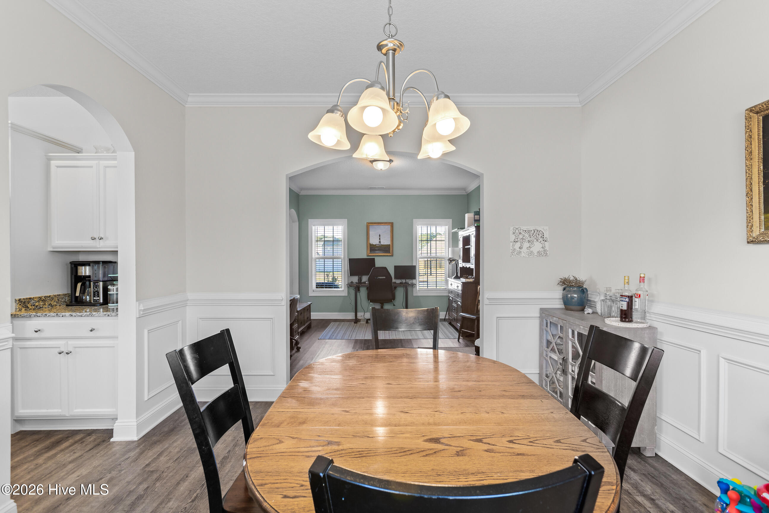 100561419 | Photo 15