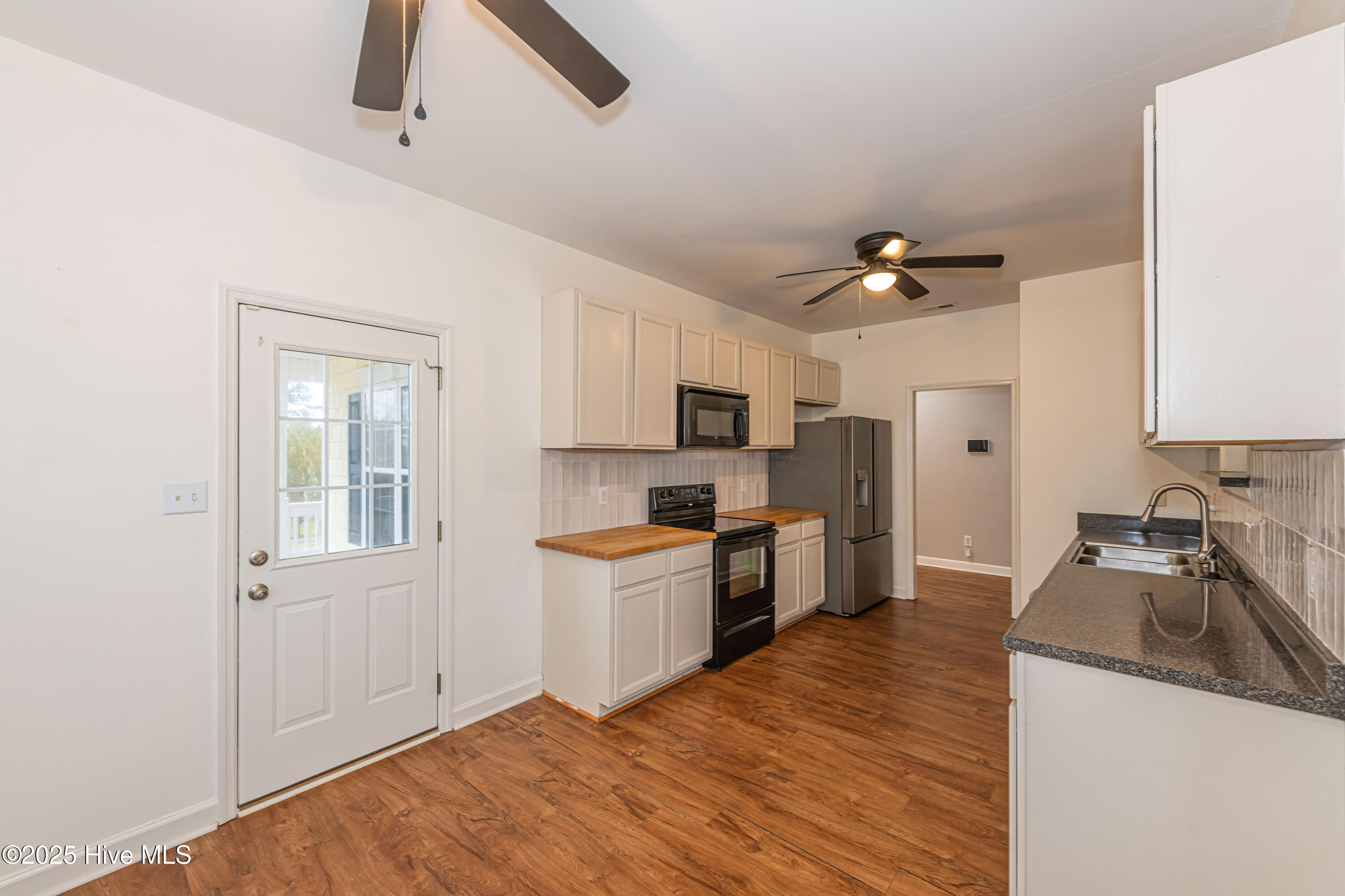 100539008 | Photo 19