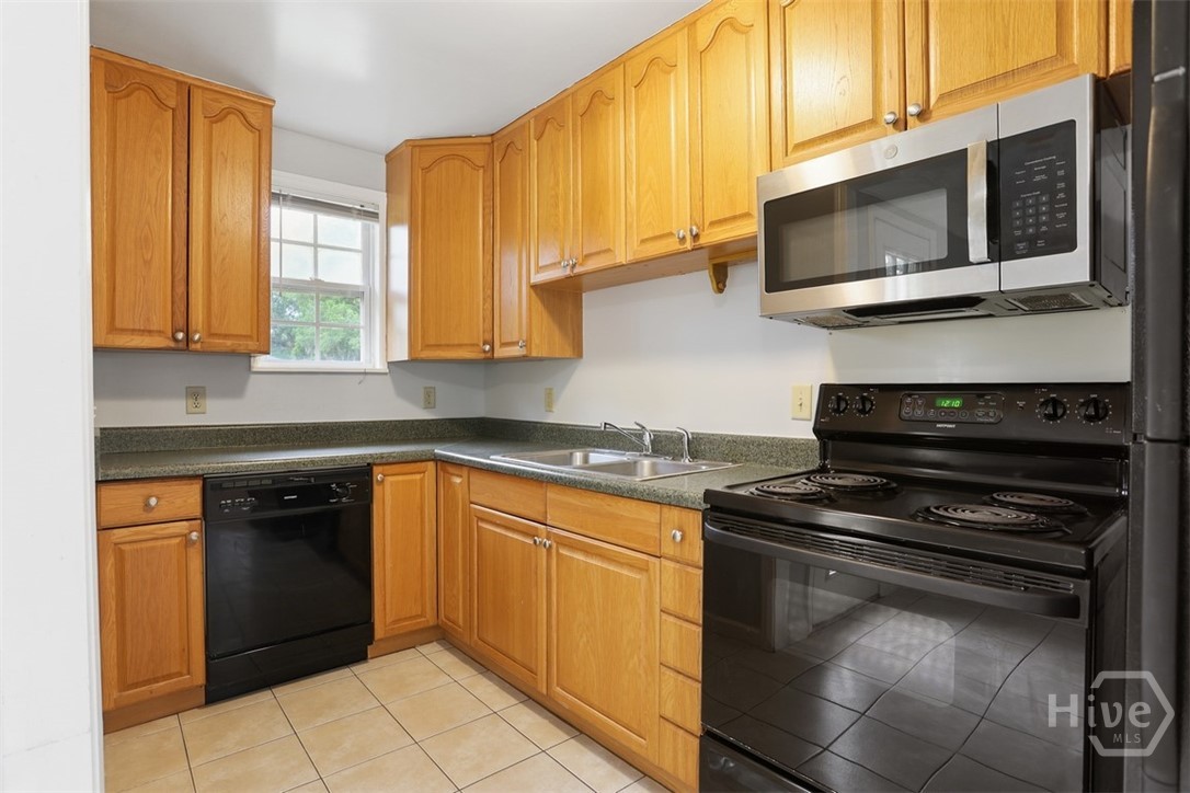 317 Oxford Drive, Savannah, GA 31405 Listing Photo  10