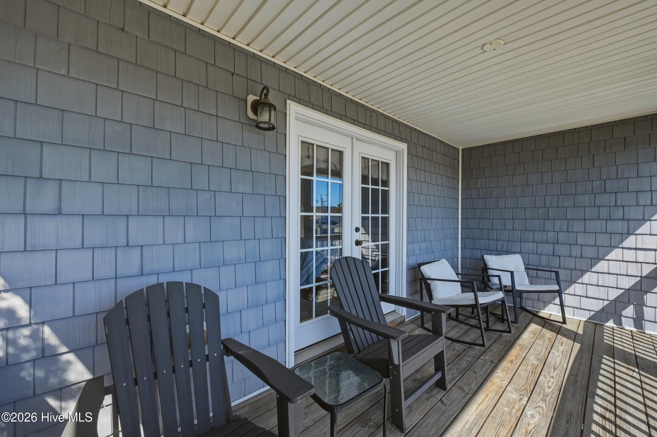 100565799 | Photo 28