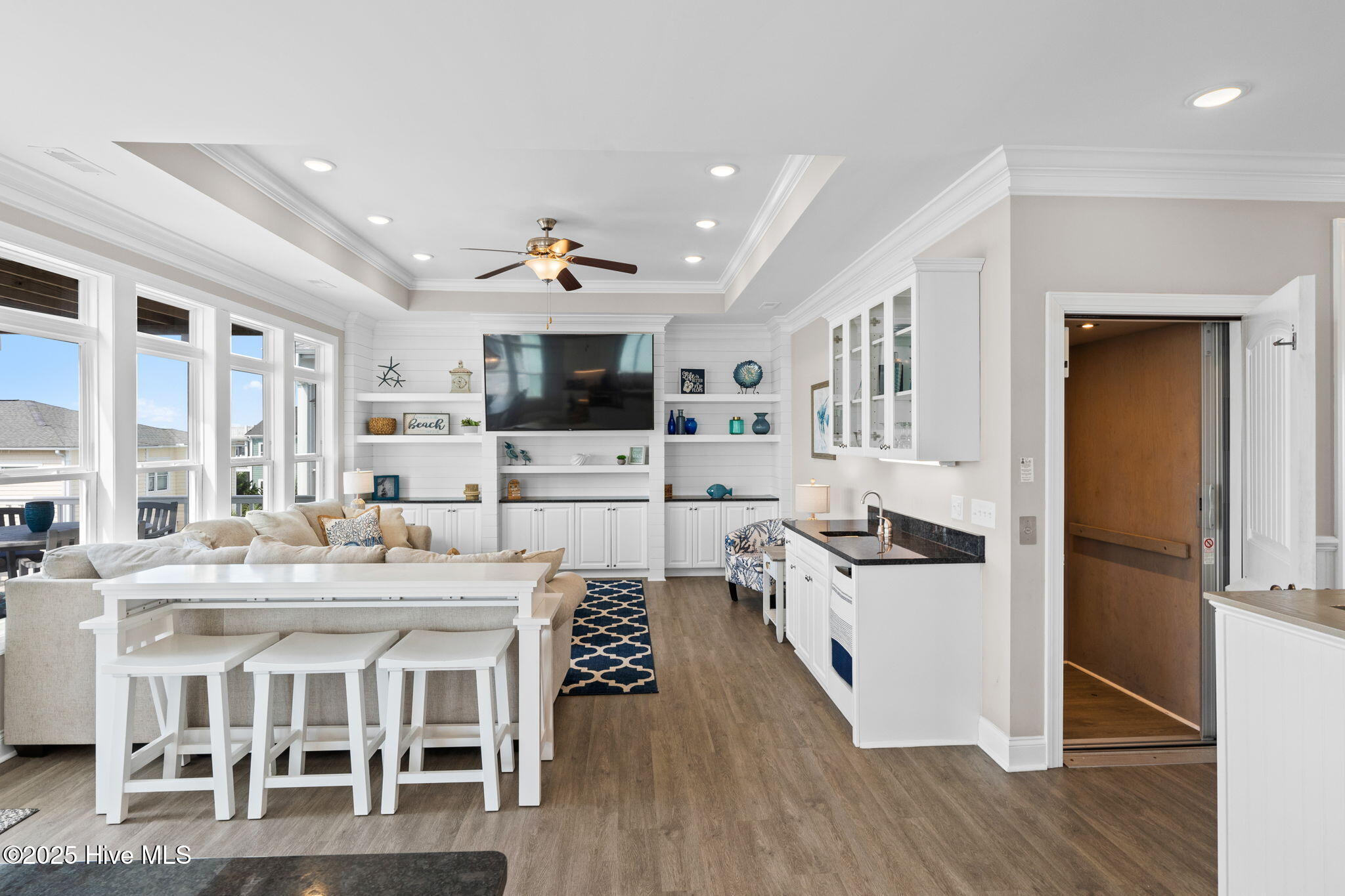 reverse fl. plan w/ 3stop Elev.