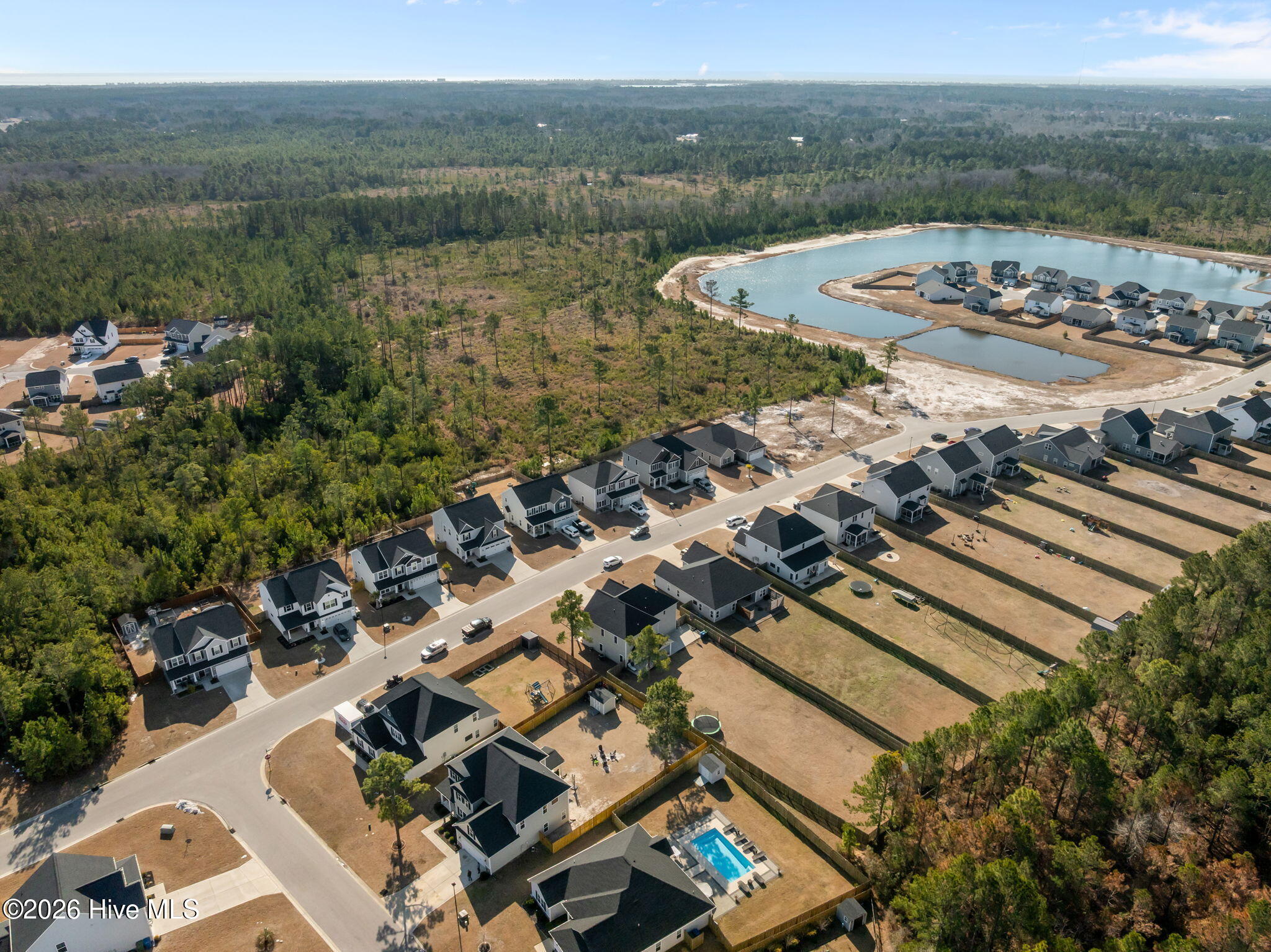 100554000 | Photo 63