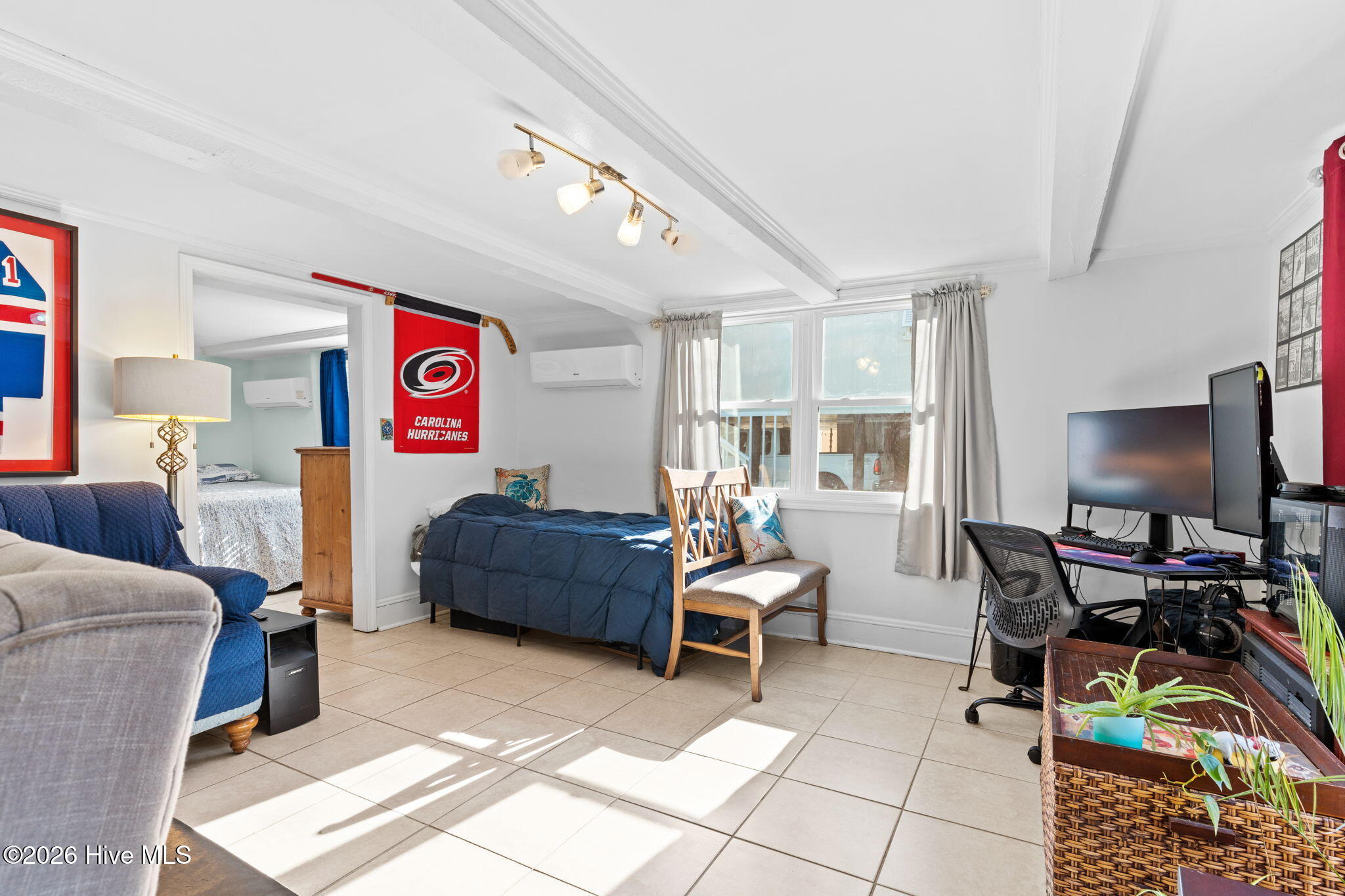 100546377 | Photo 24