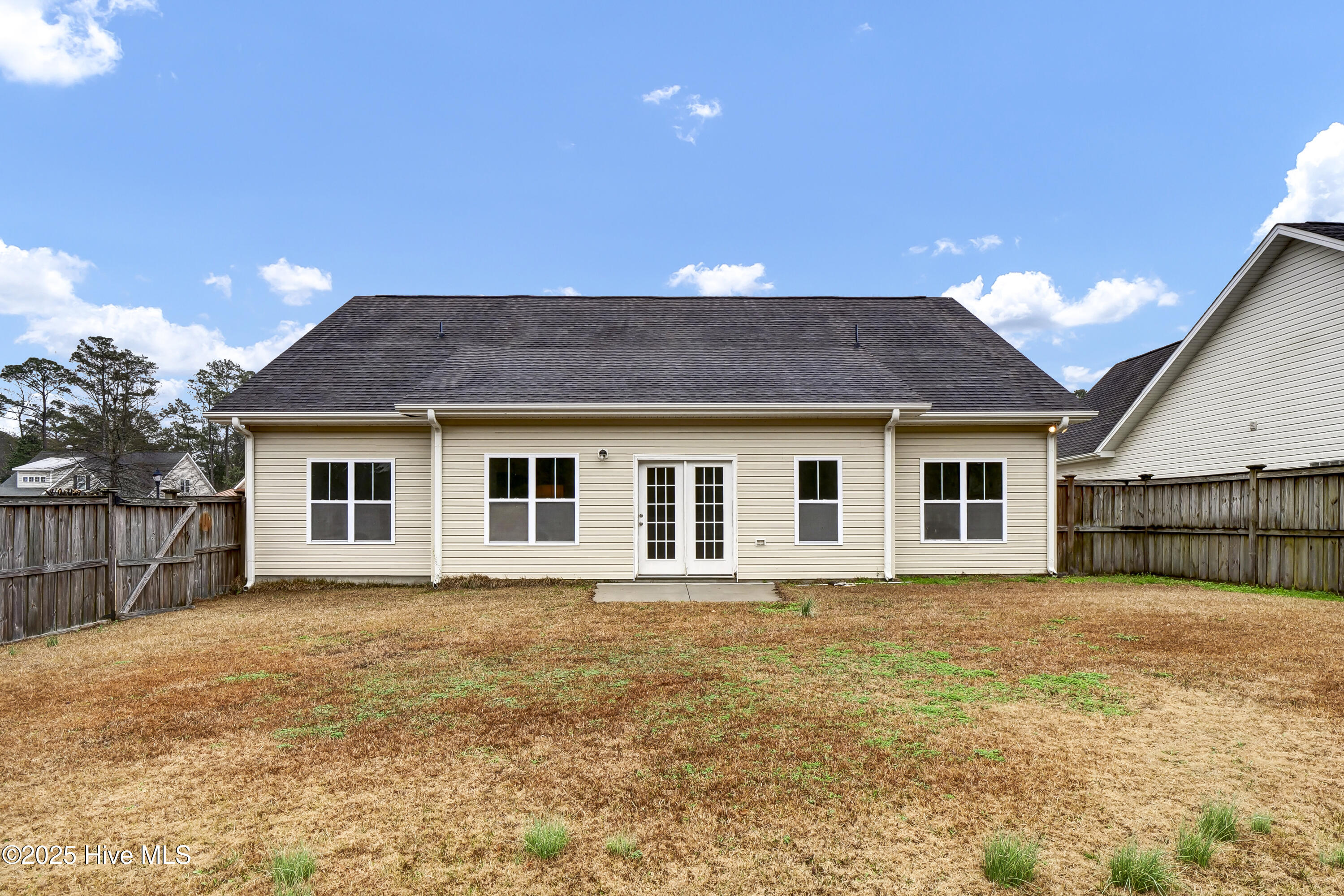 100488787 | Photo 29