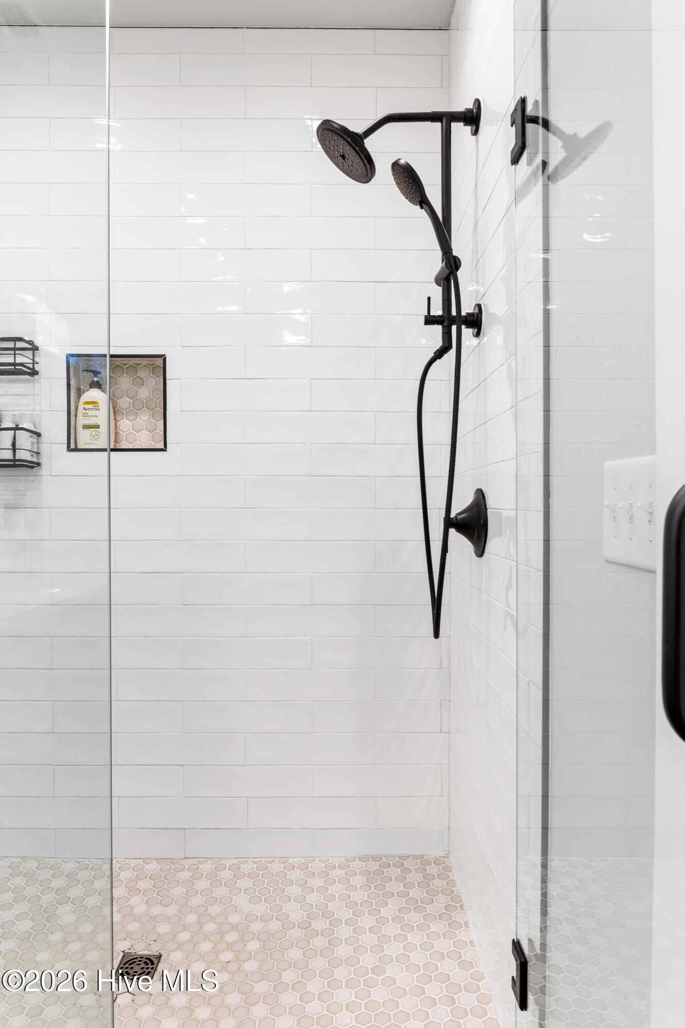 100559701 | Photo 26