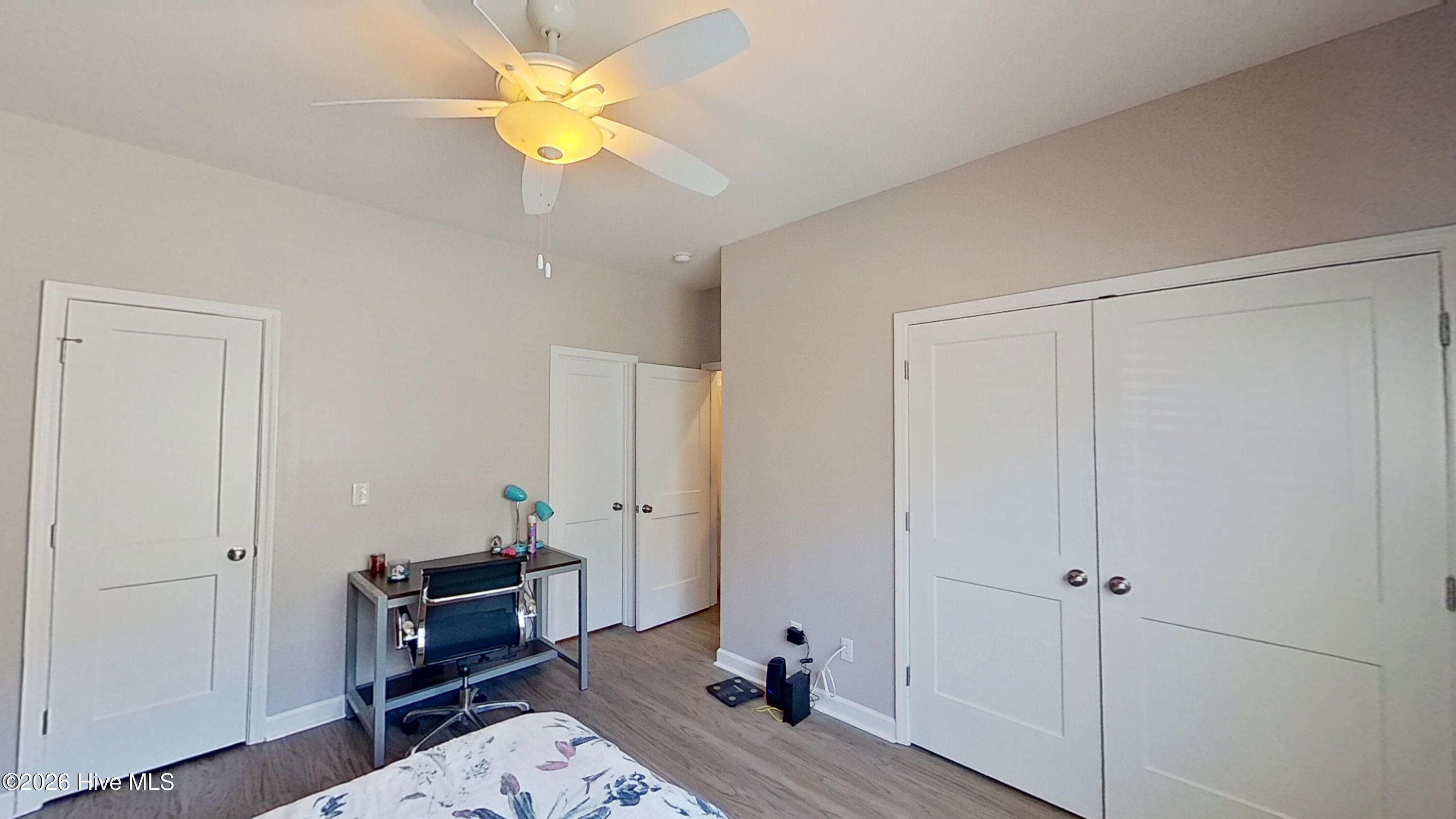 100569828 | Photo 12