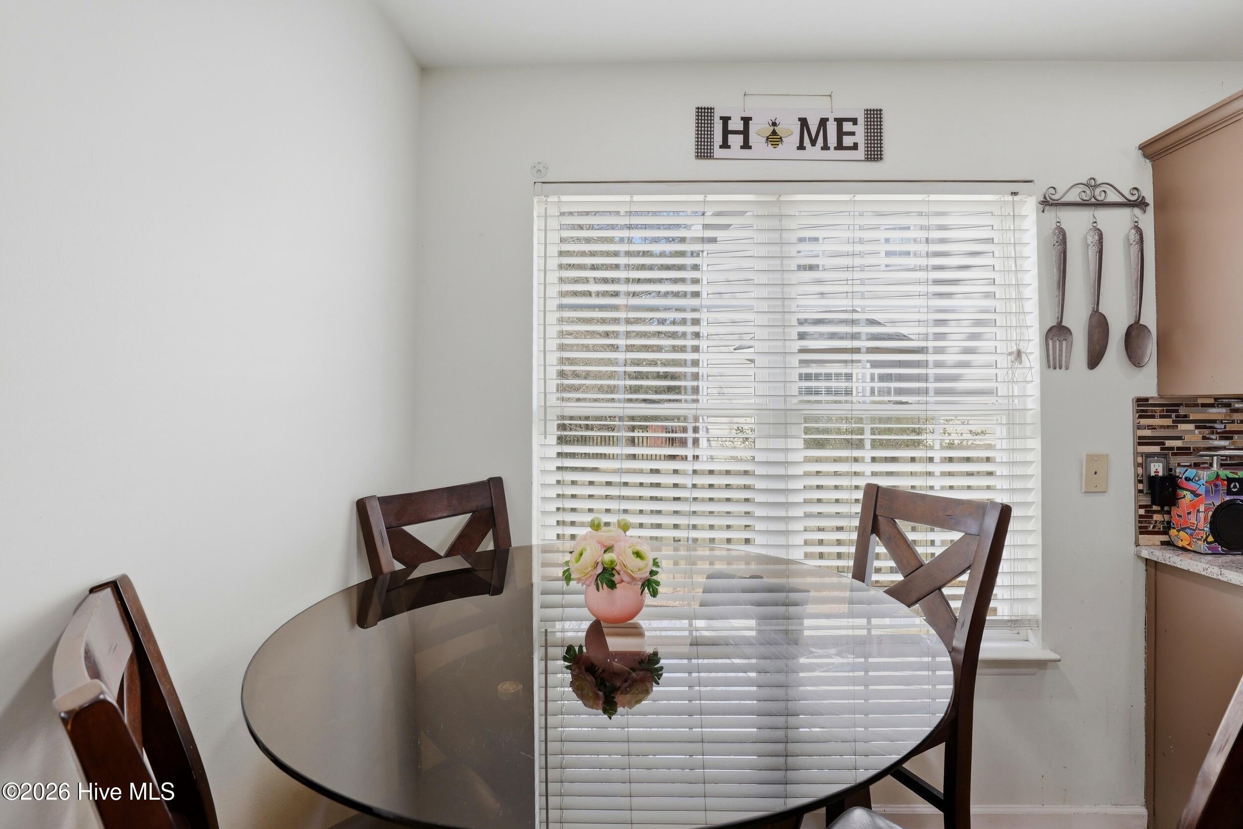 100558616 | Photo 13