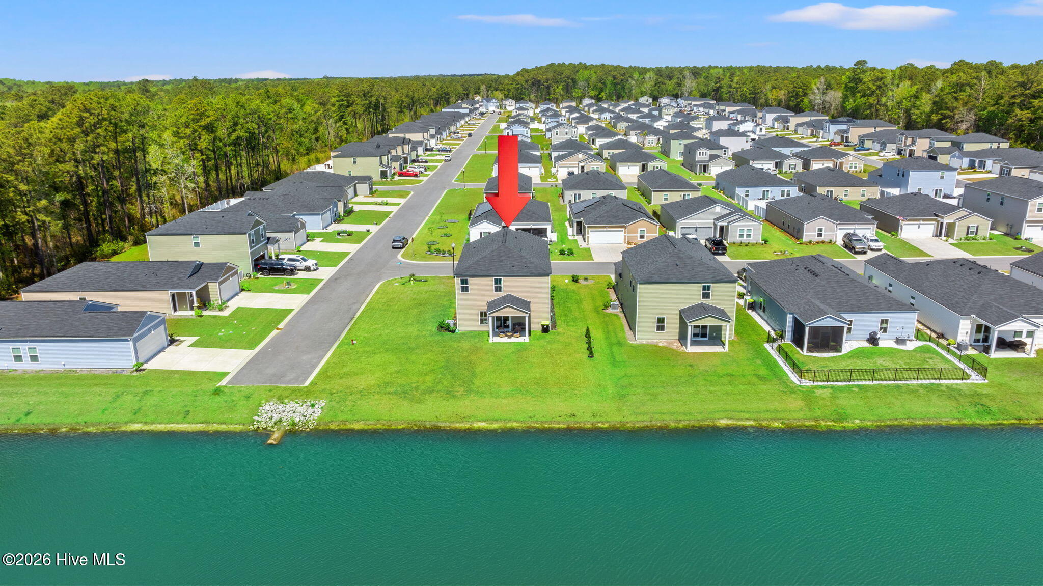 100566153 | Photo 47