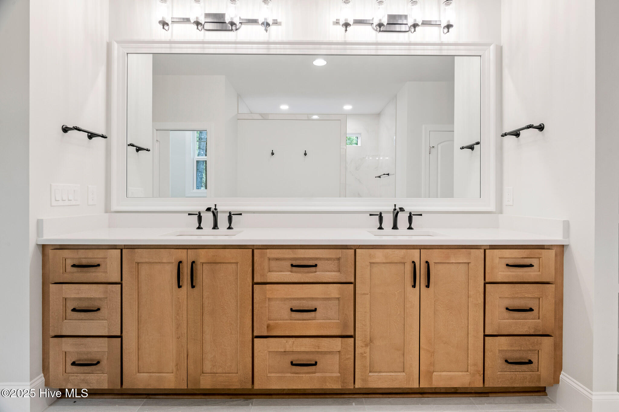 100535512 | Photo 27