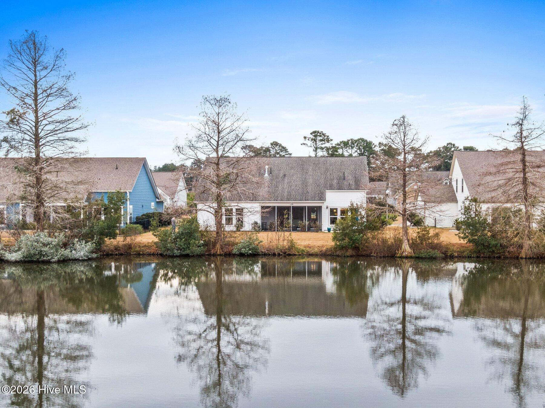 100551985 | Photo 44