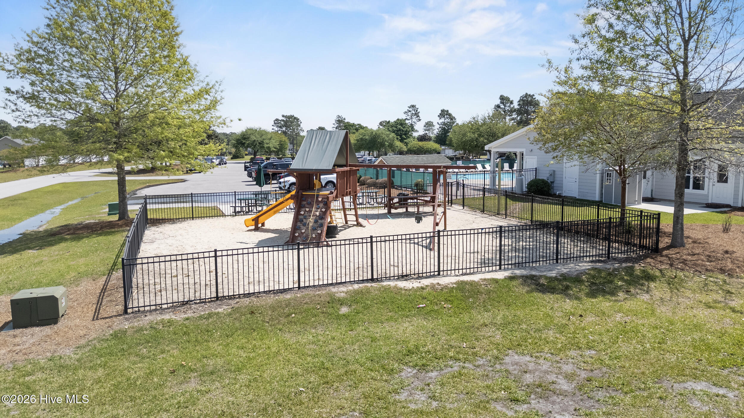 211 Wedgefield Circle,Maple Hill