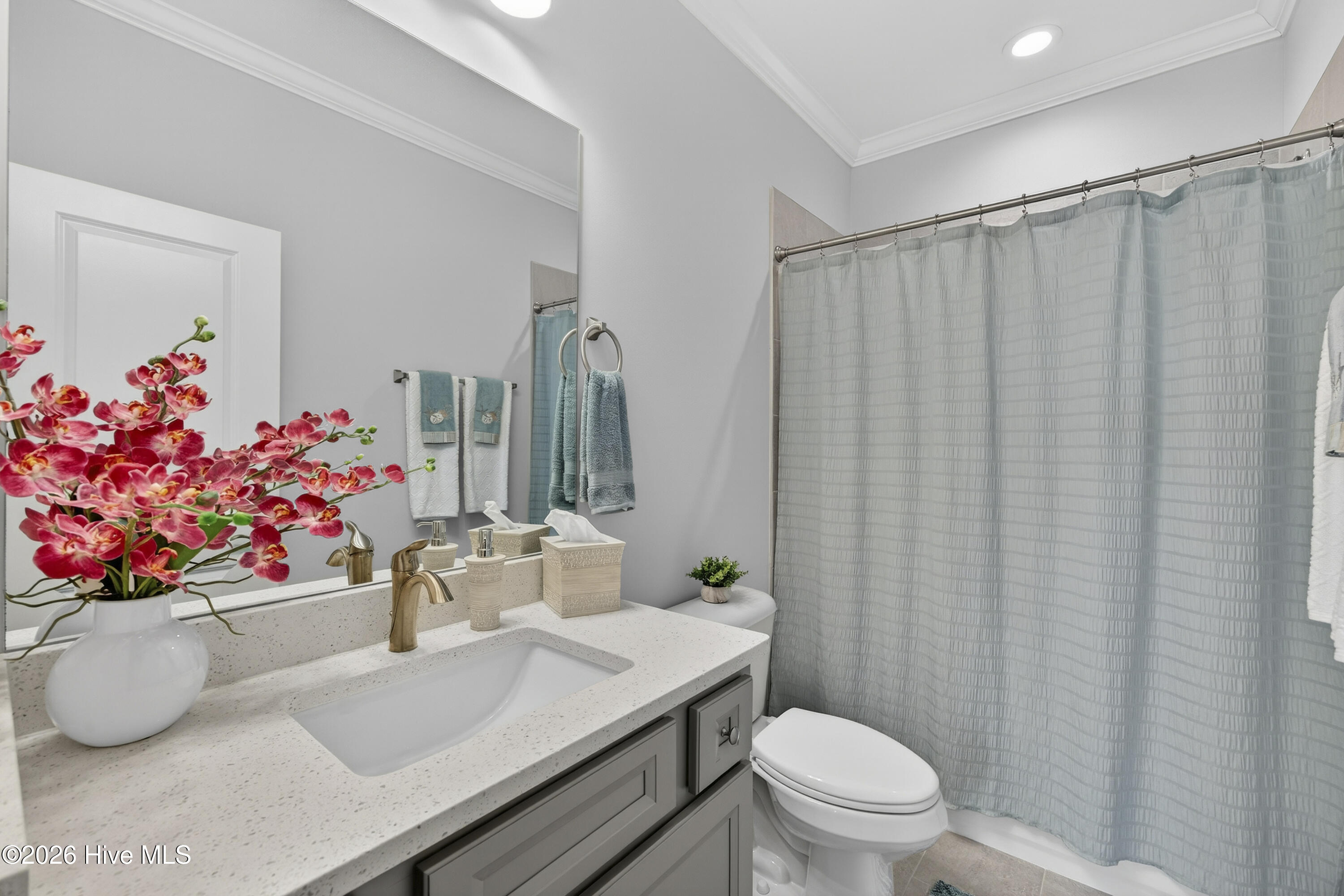 100551678 | Photo 37