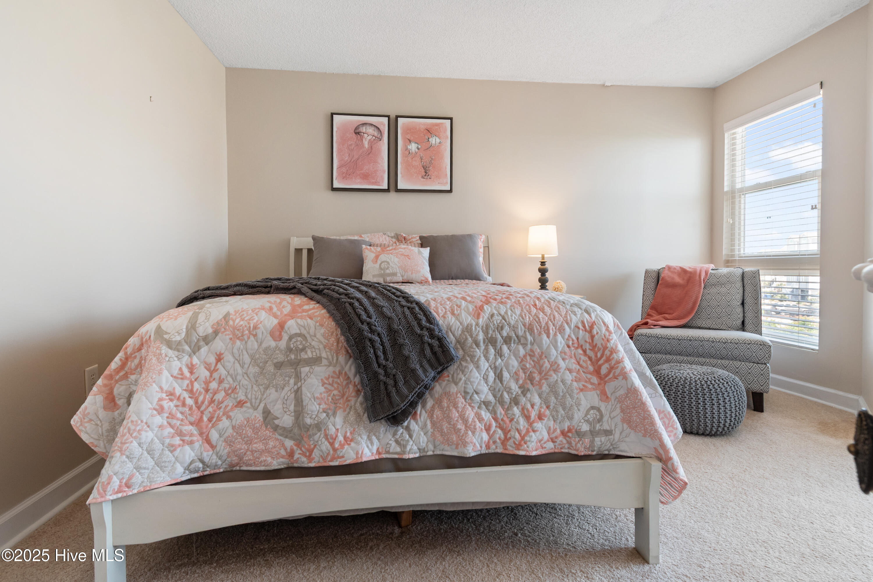 100510690 | Photo 17