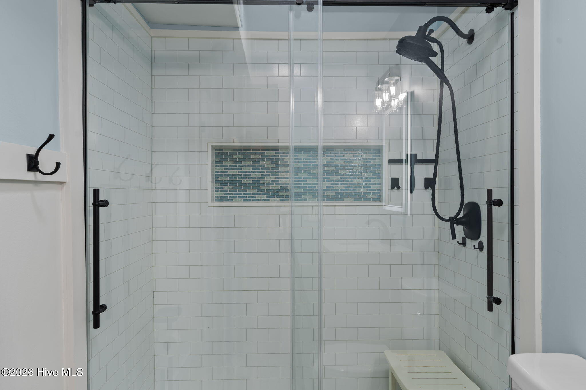 100548962 | Photo 22