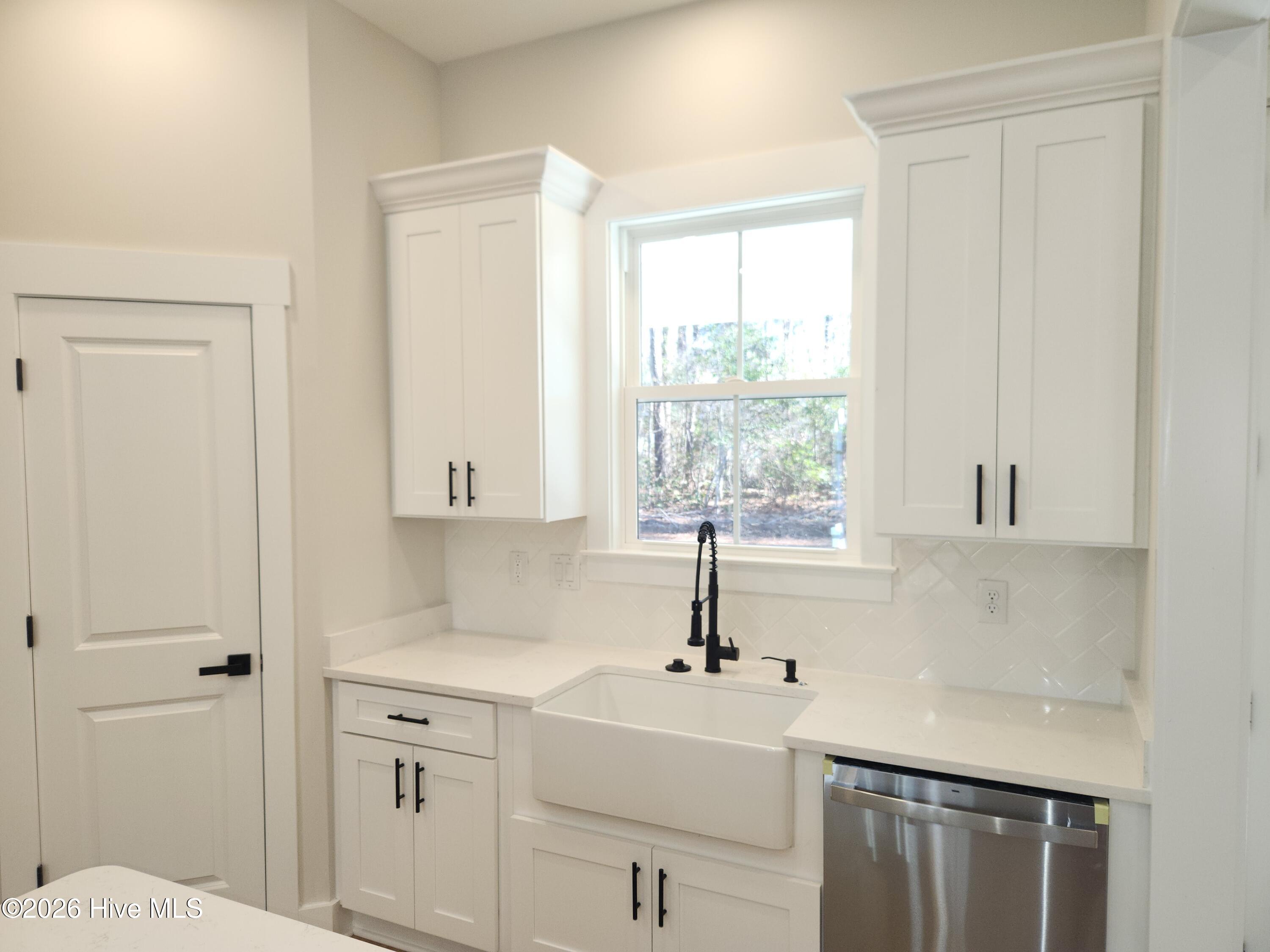 100547826 | Photo 16