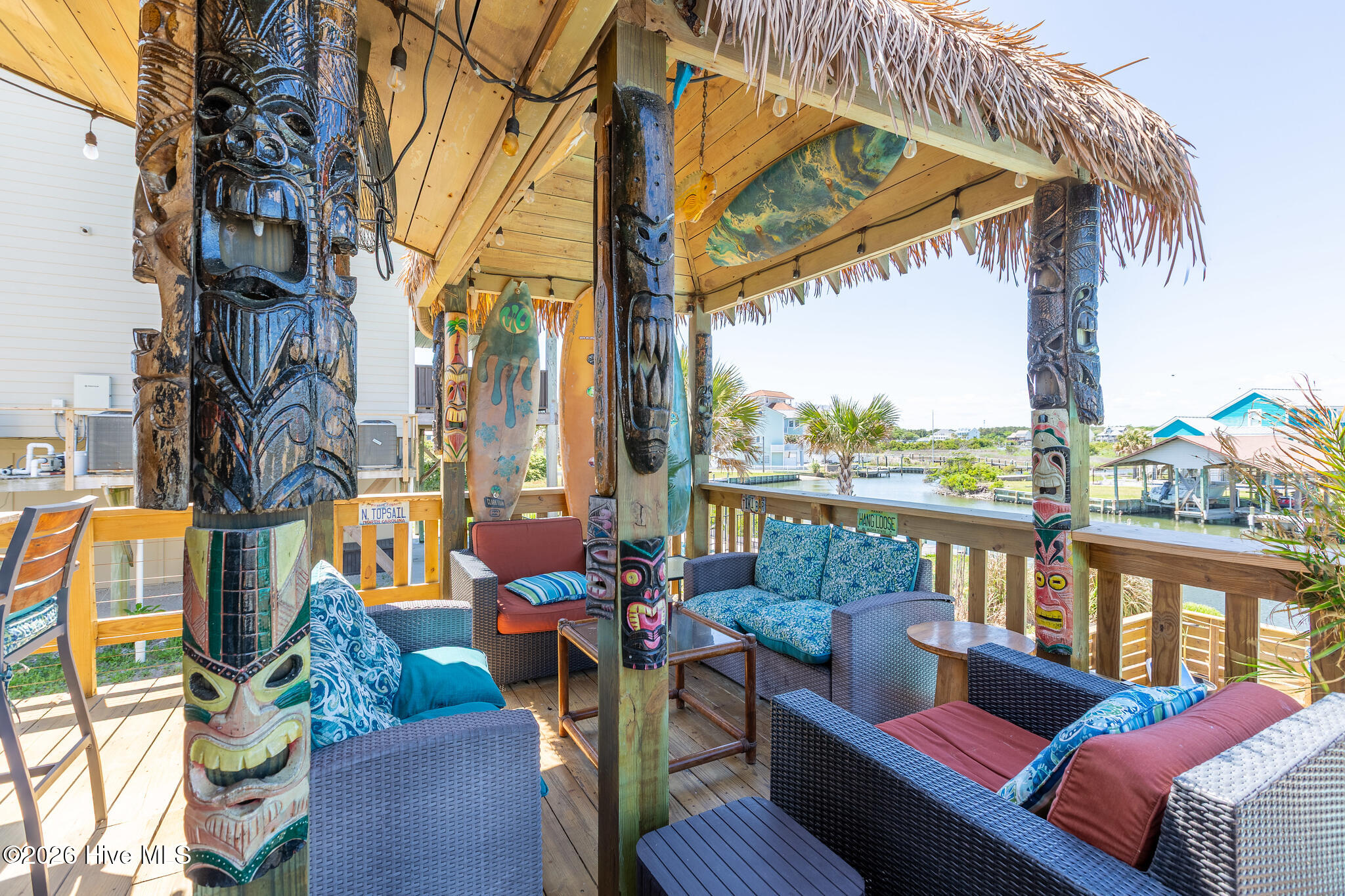 100550124 | Photo 43