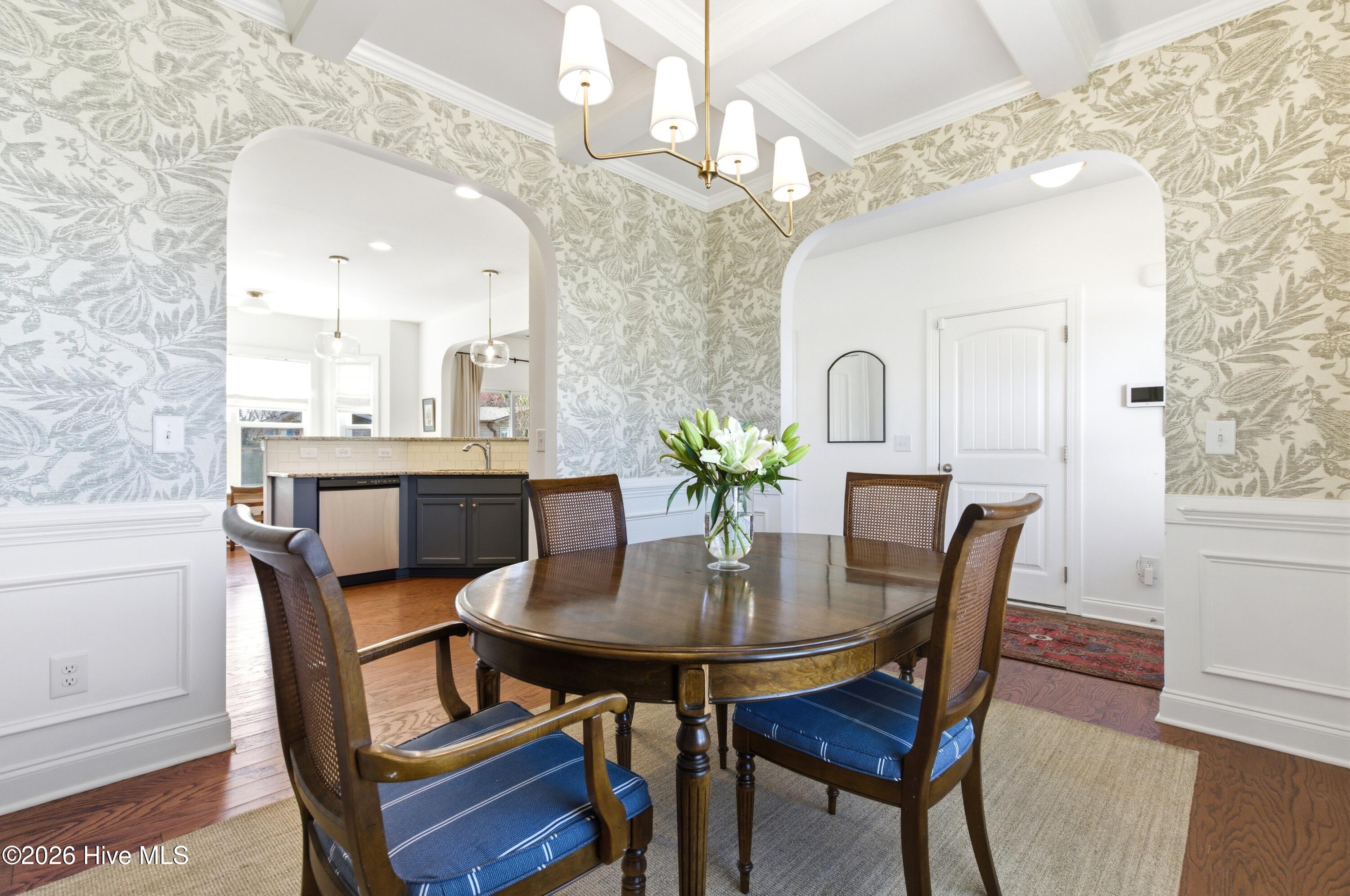 100561157 | Photo 28