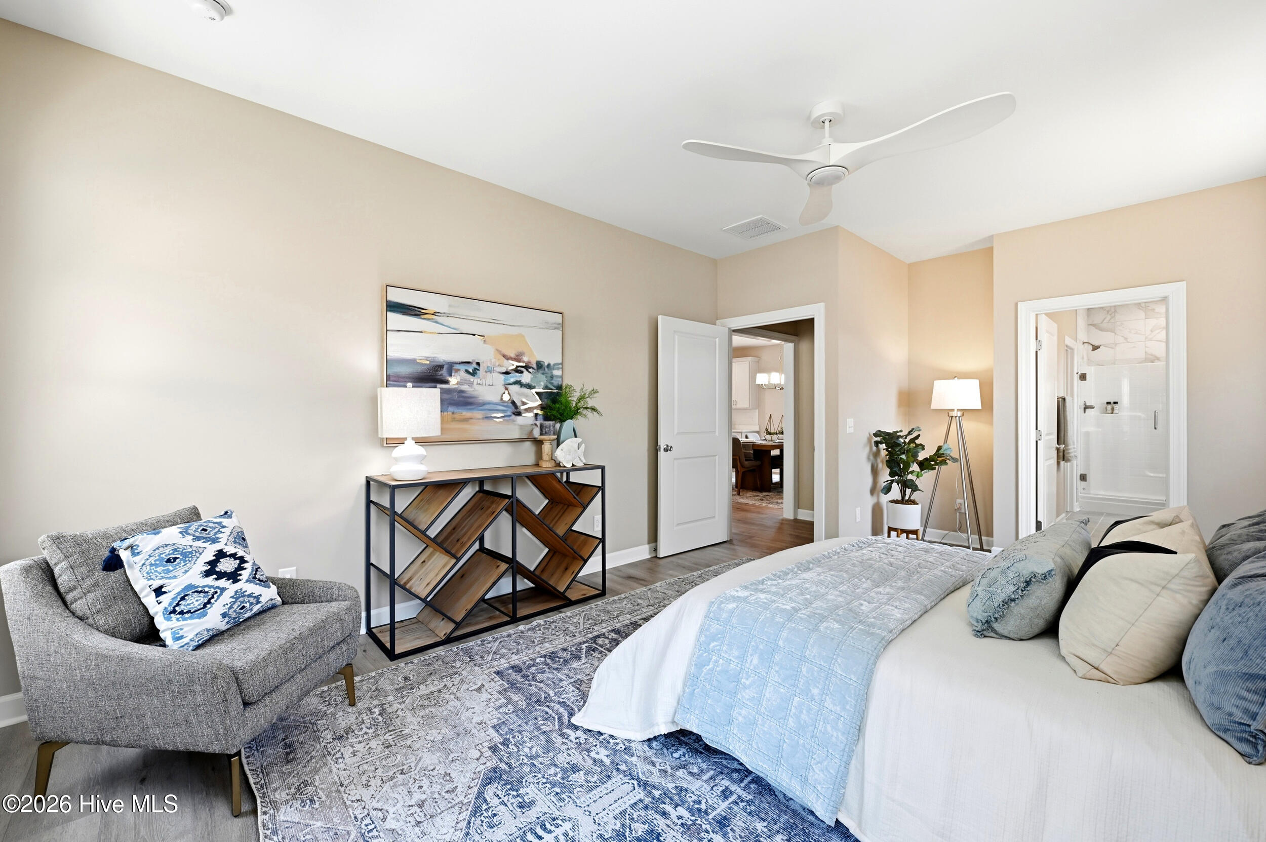 100545866 | Photo 17