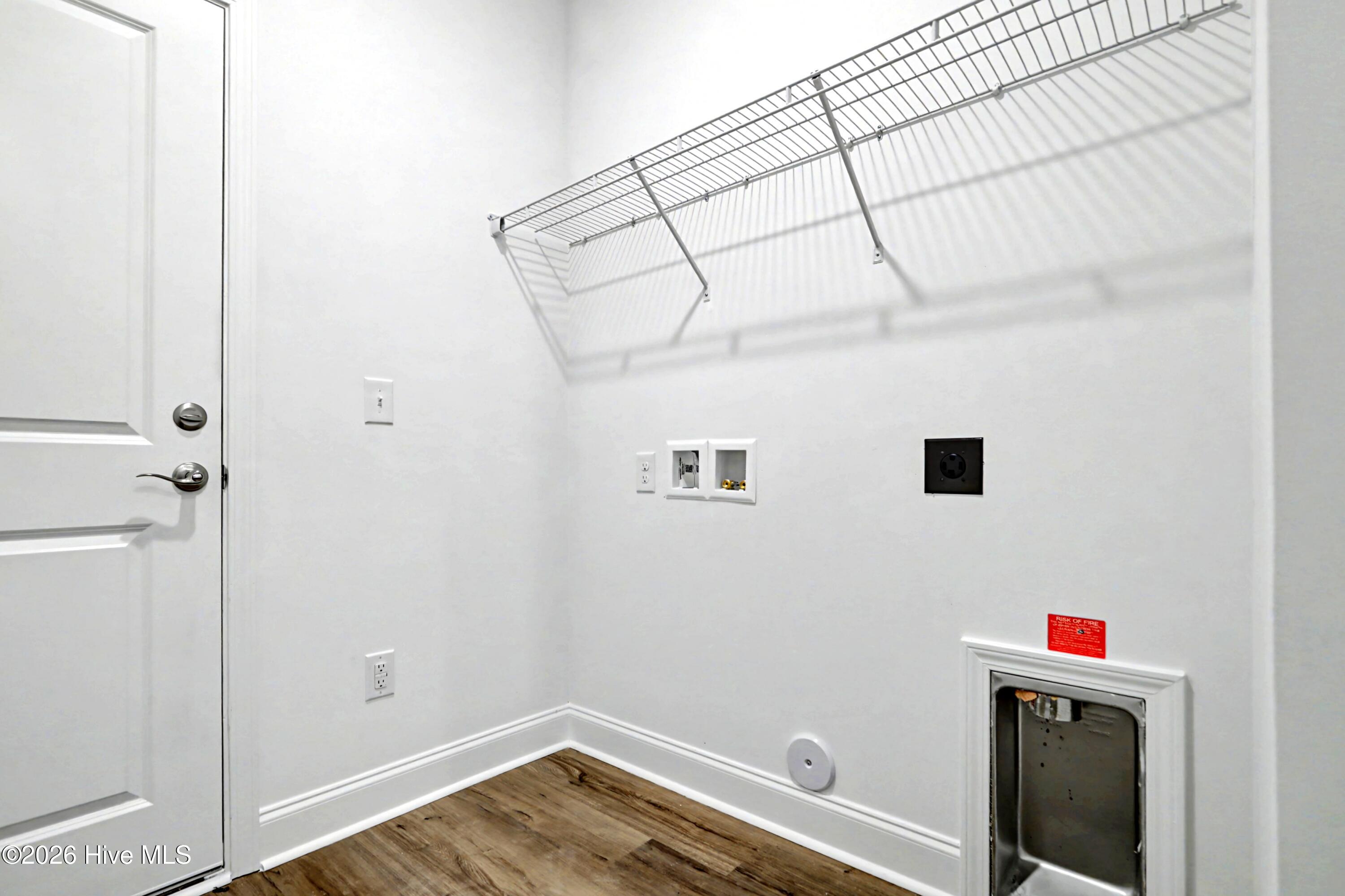 100555122 | Photo 33