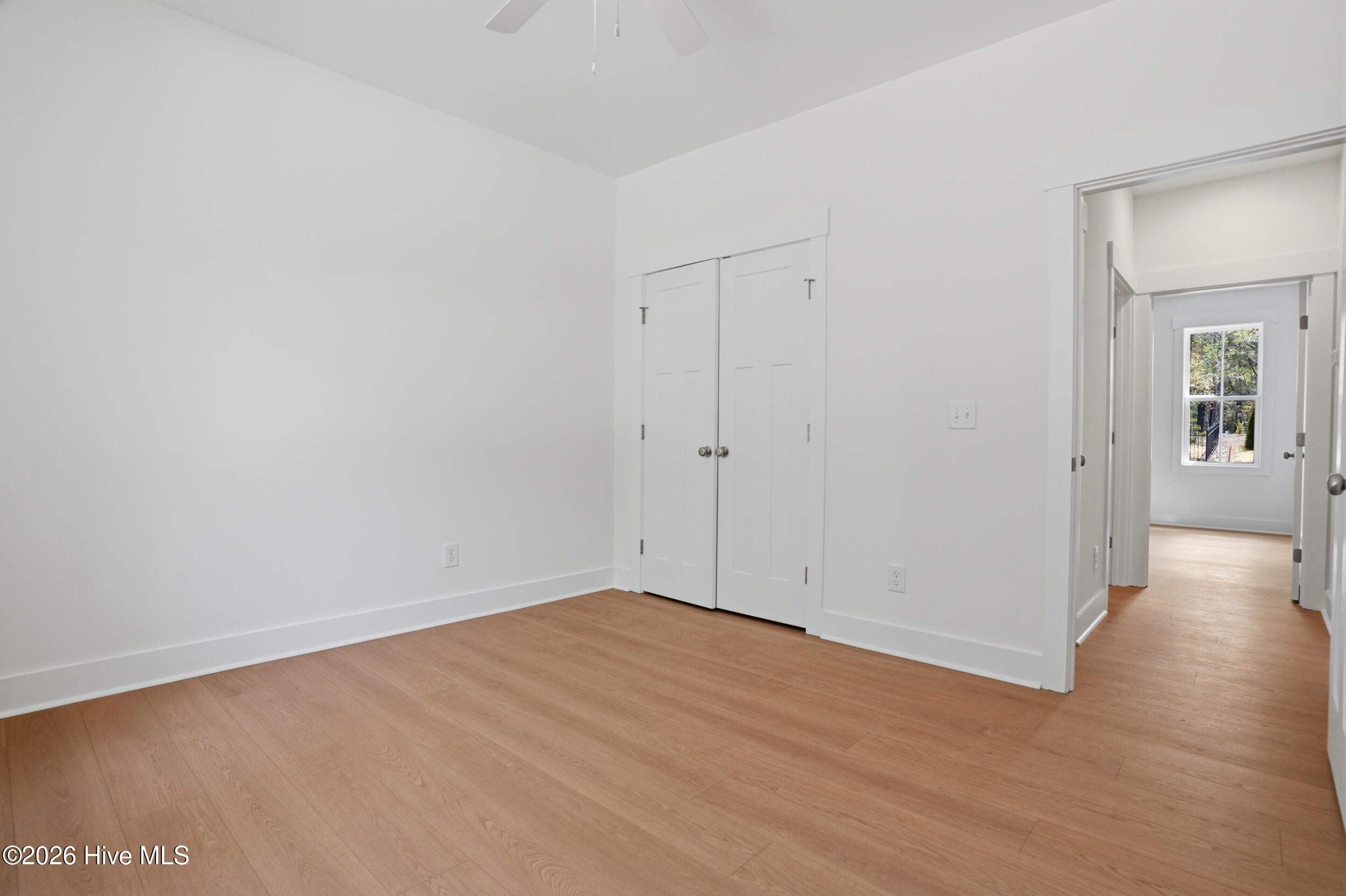 100556928 | Photo 33