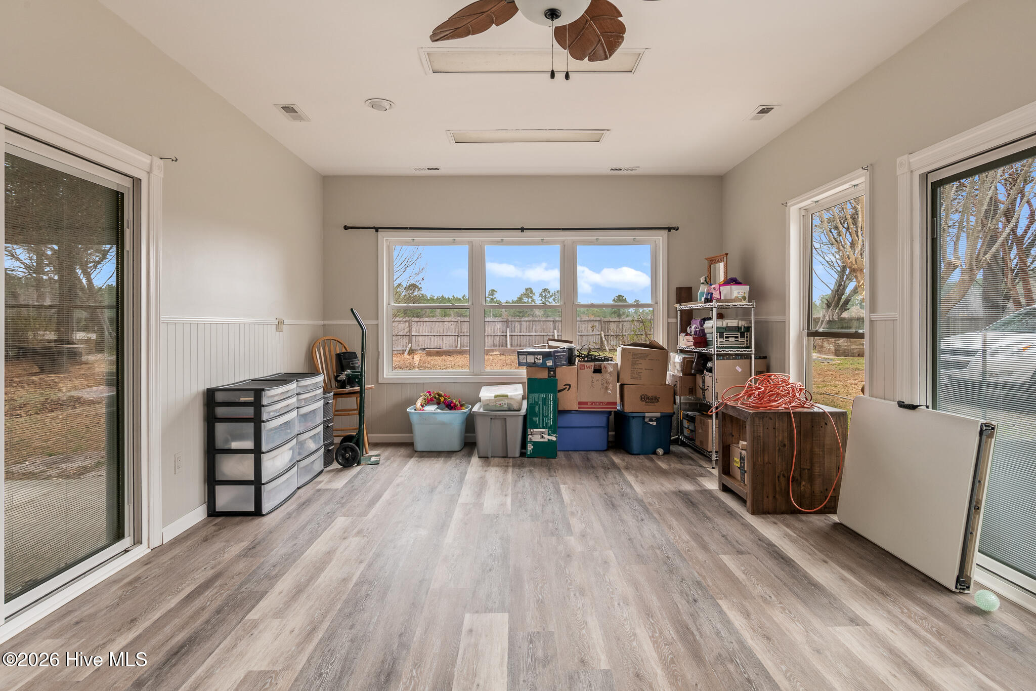 100552372 | Photo 18